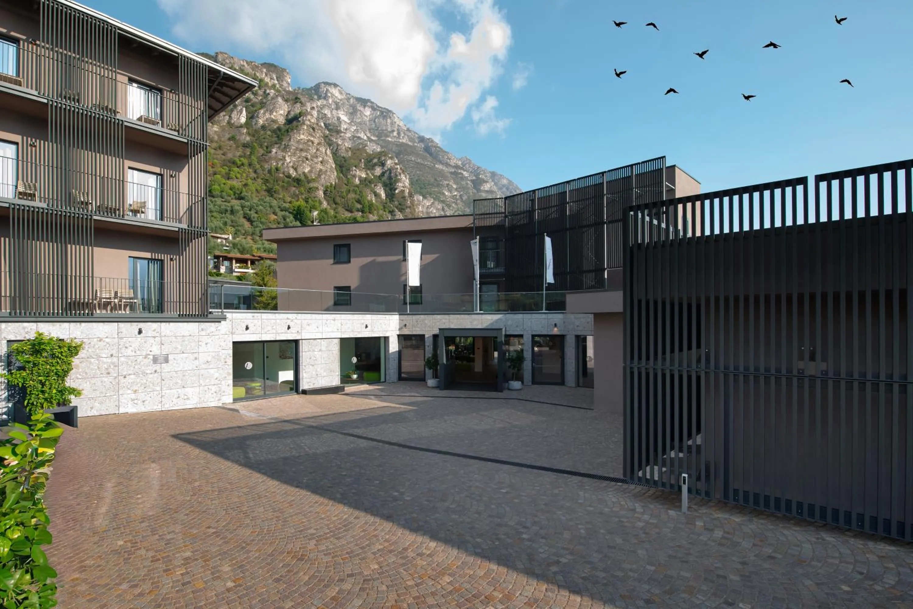 Facade/entrance in Hotel Royal Village