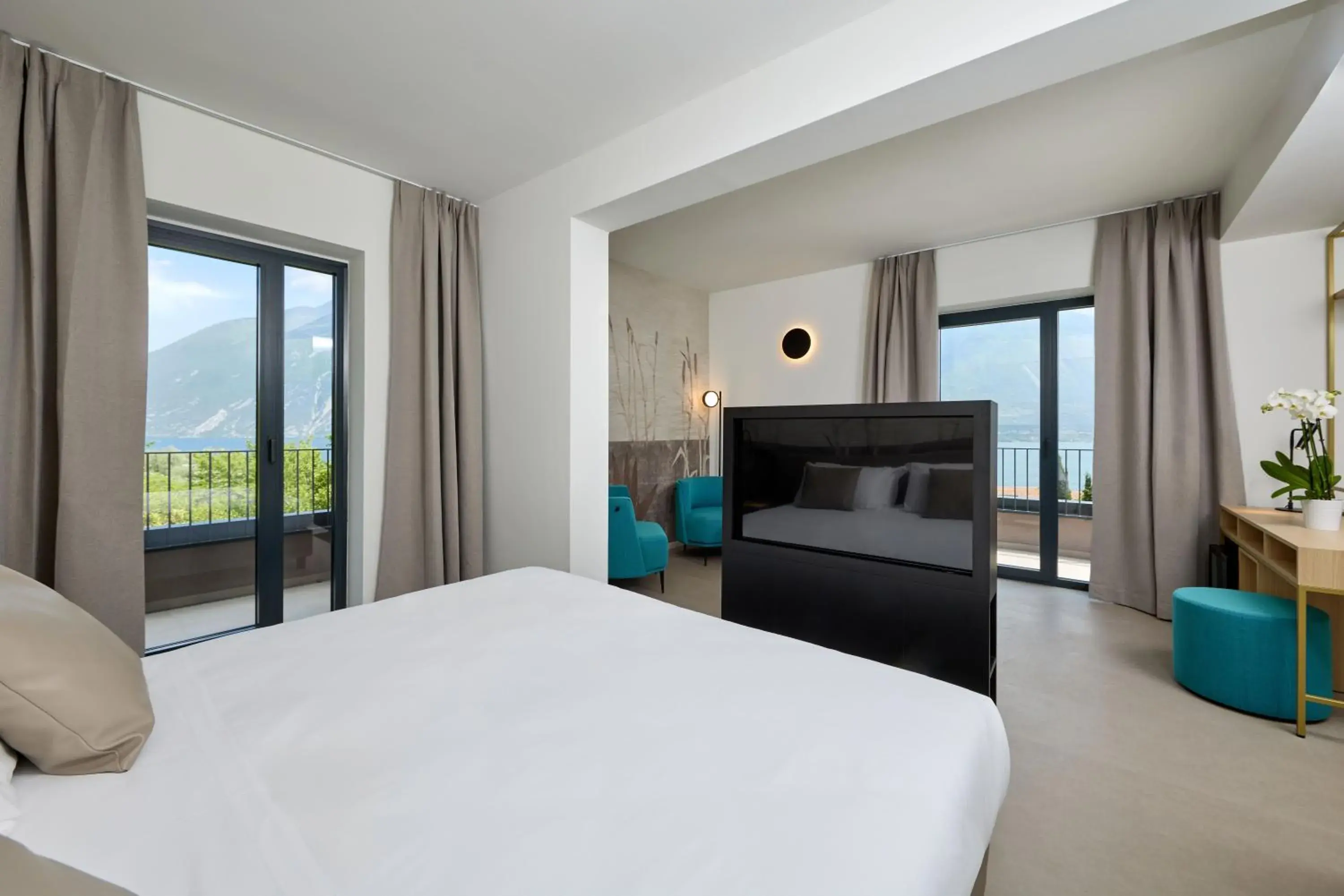 Junior Suite with Lake View - single occupancy in Hotel Royal Village Junior Suite with Lake View - single occupancy in Hotel Royal Village
