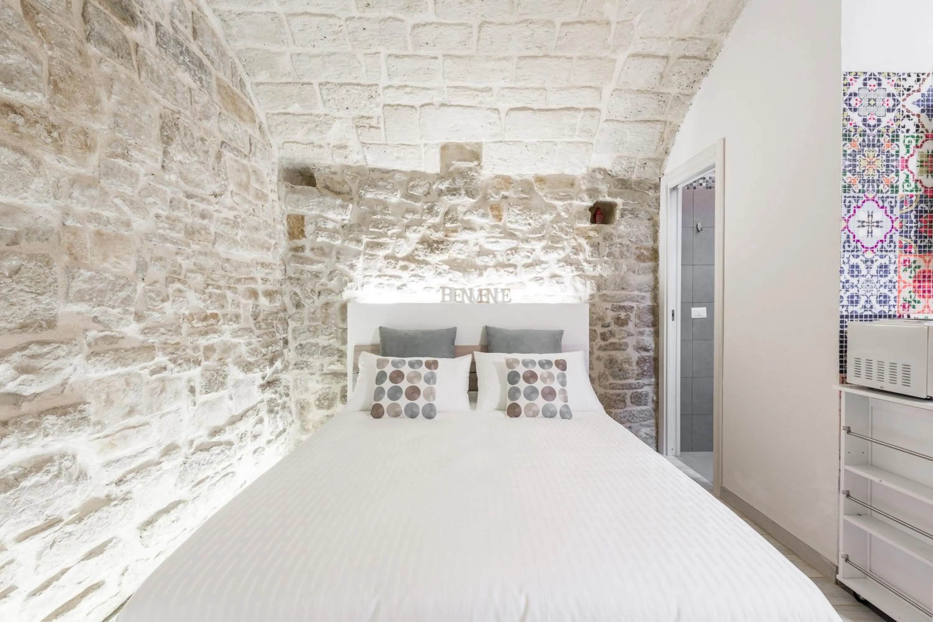 Bedroom, Bed in San Nicola Old Town Apartment Casatuabari