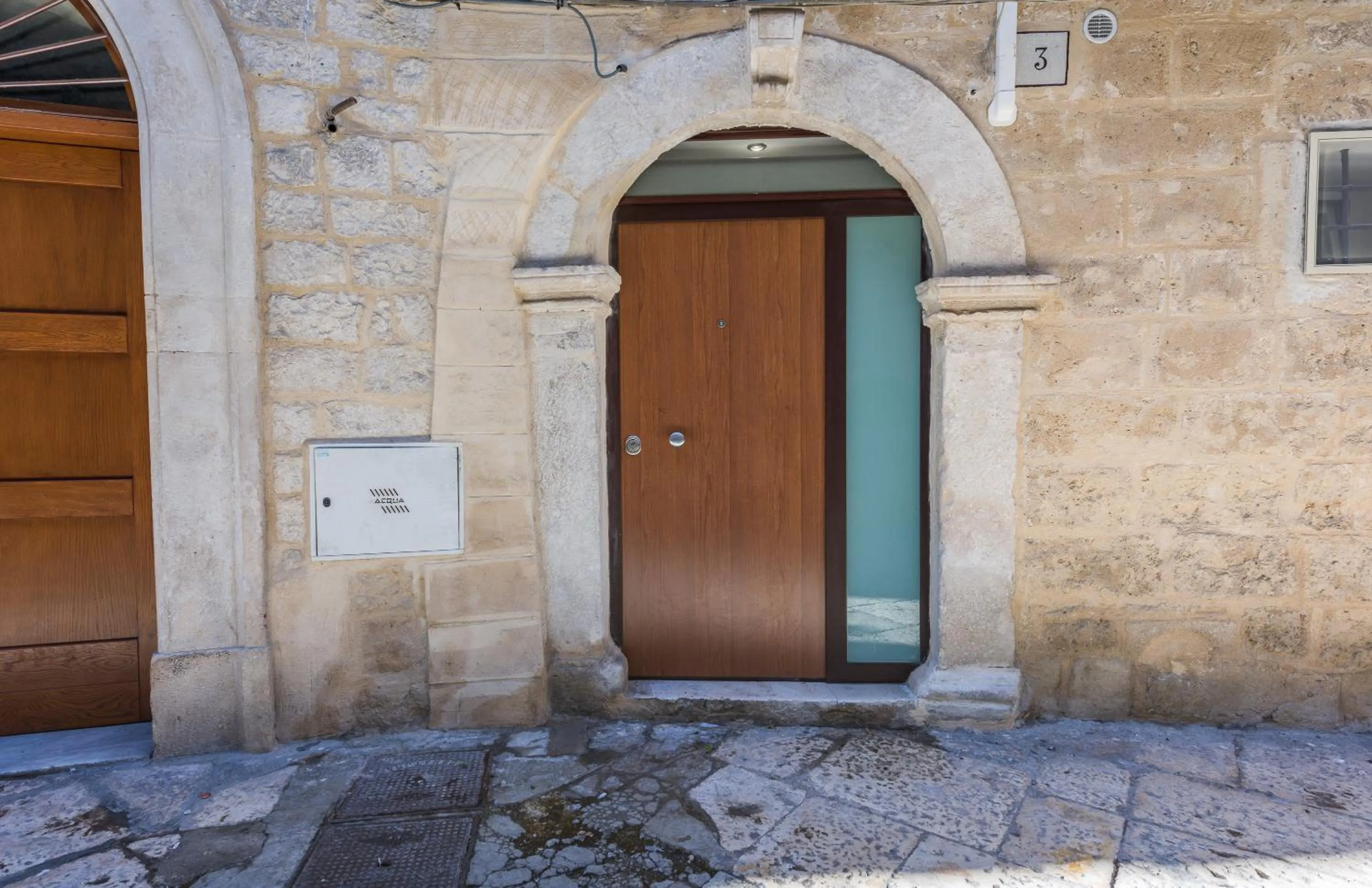 Property building in San Nicola Old Town Apartment Casatuabari