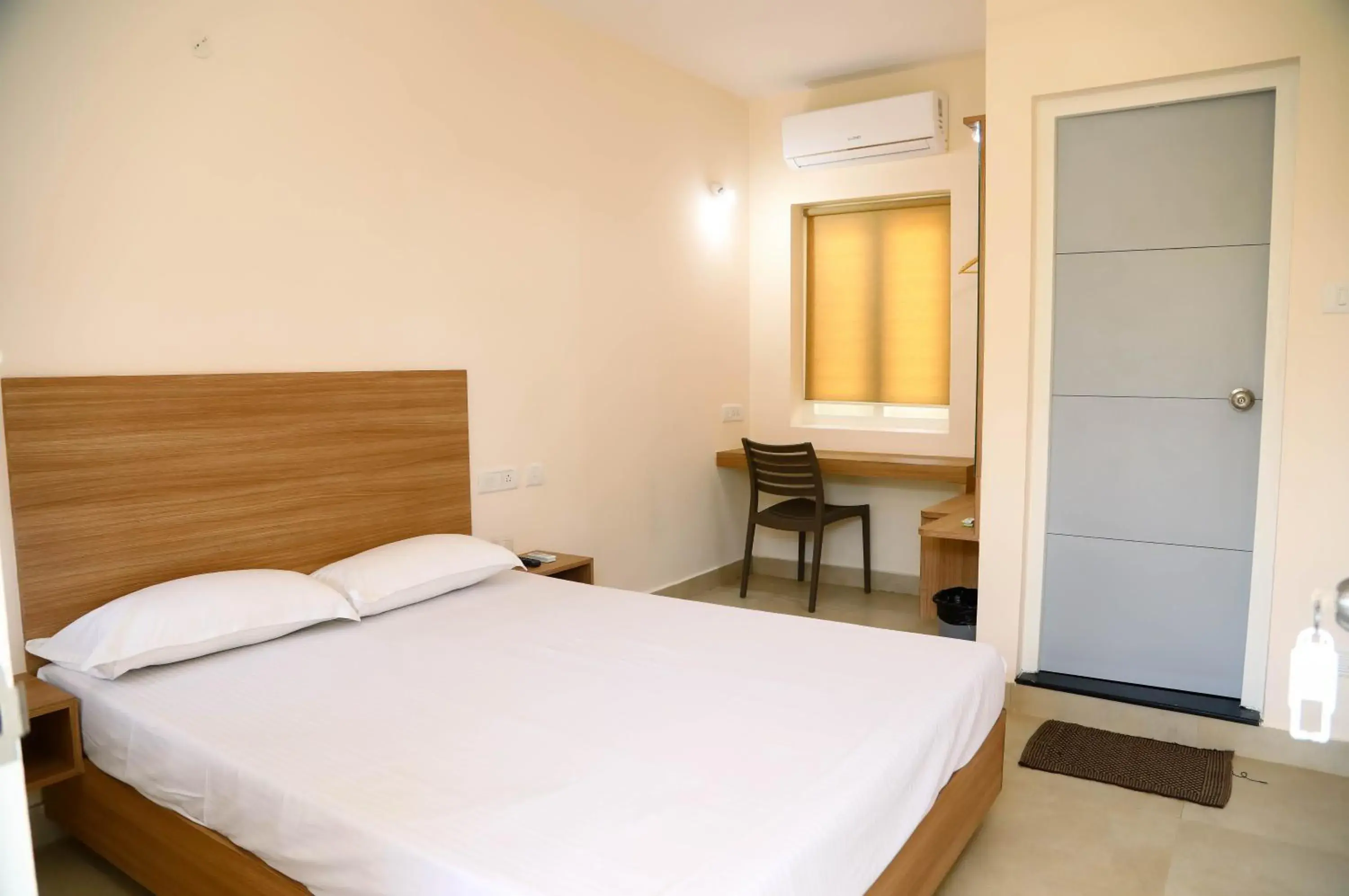 Bedroom, Bed in Oceanside Mahabalipuram - With Beach access Bedroom, Bed in Oceanside Mahabalipuram - With Beach access