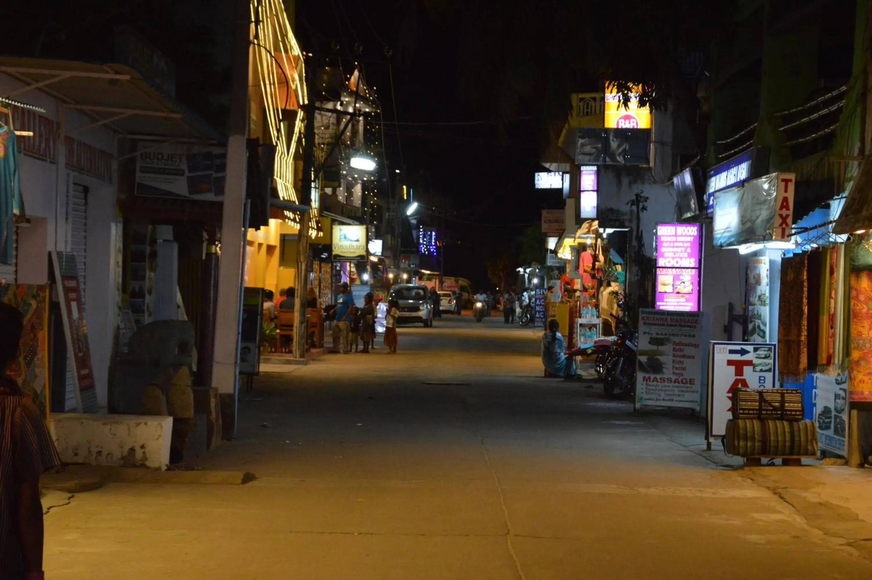 Restaurant/places to eat in Oceanside Mahabalipuram - With Beach access Restaurant/places to eat in Oceanside Mahabalipuram - With Beach access