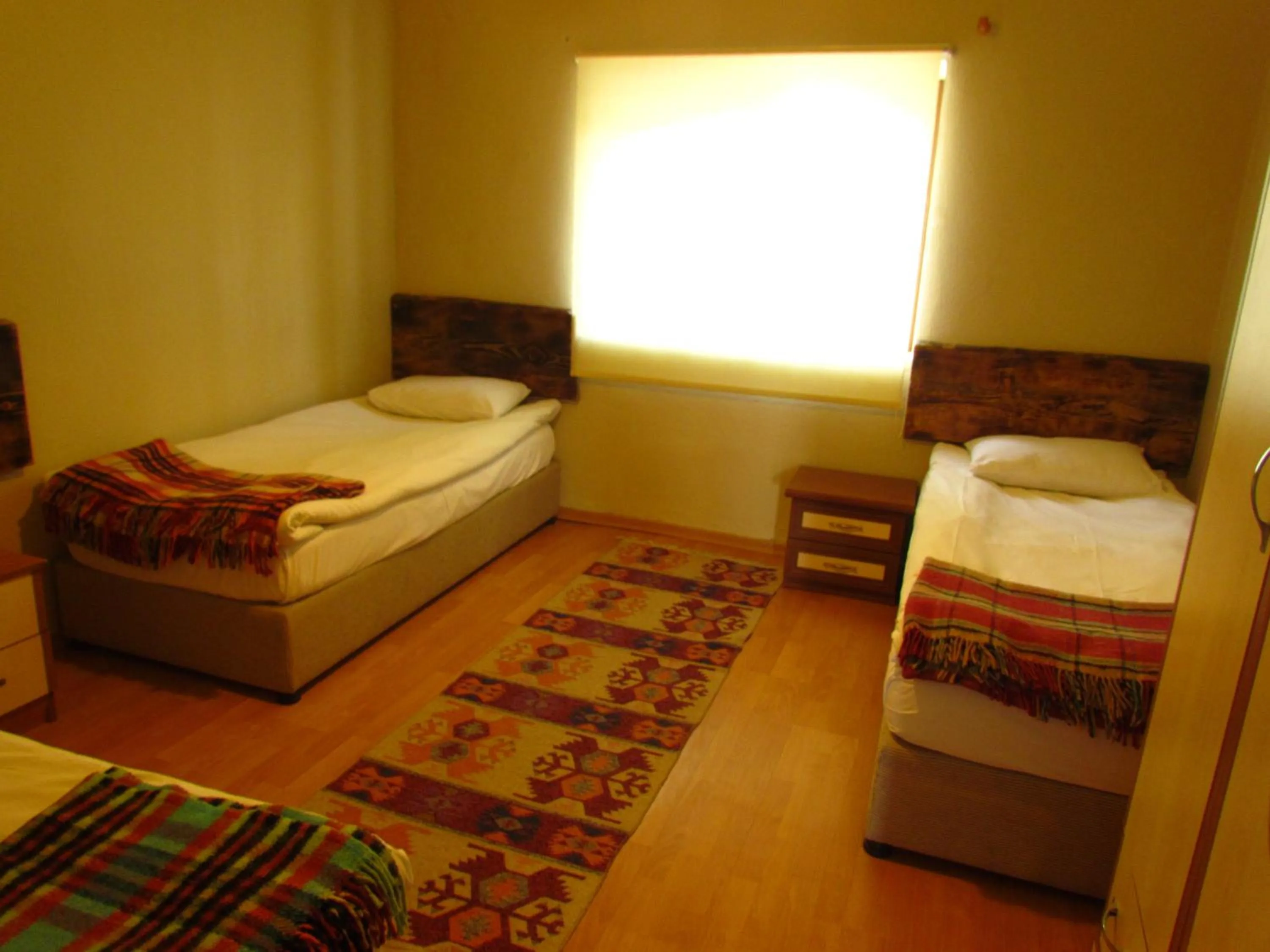 Bedroom, Bed in Amazon Antique