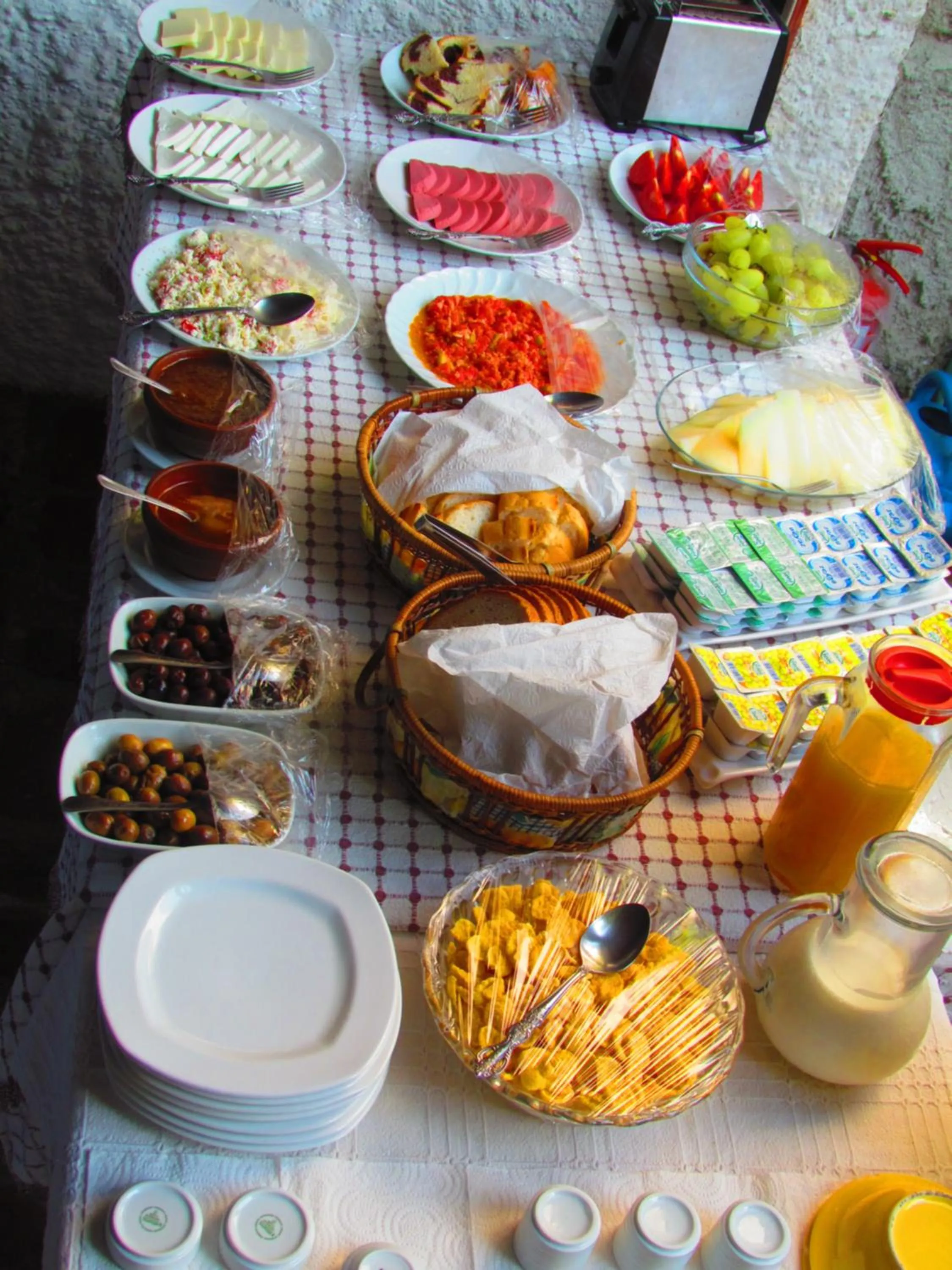 Breakfast in Amazon Antique
