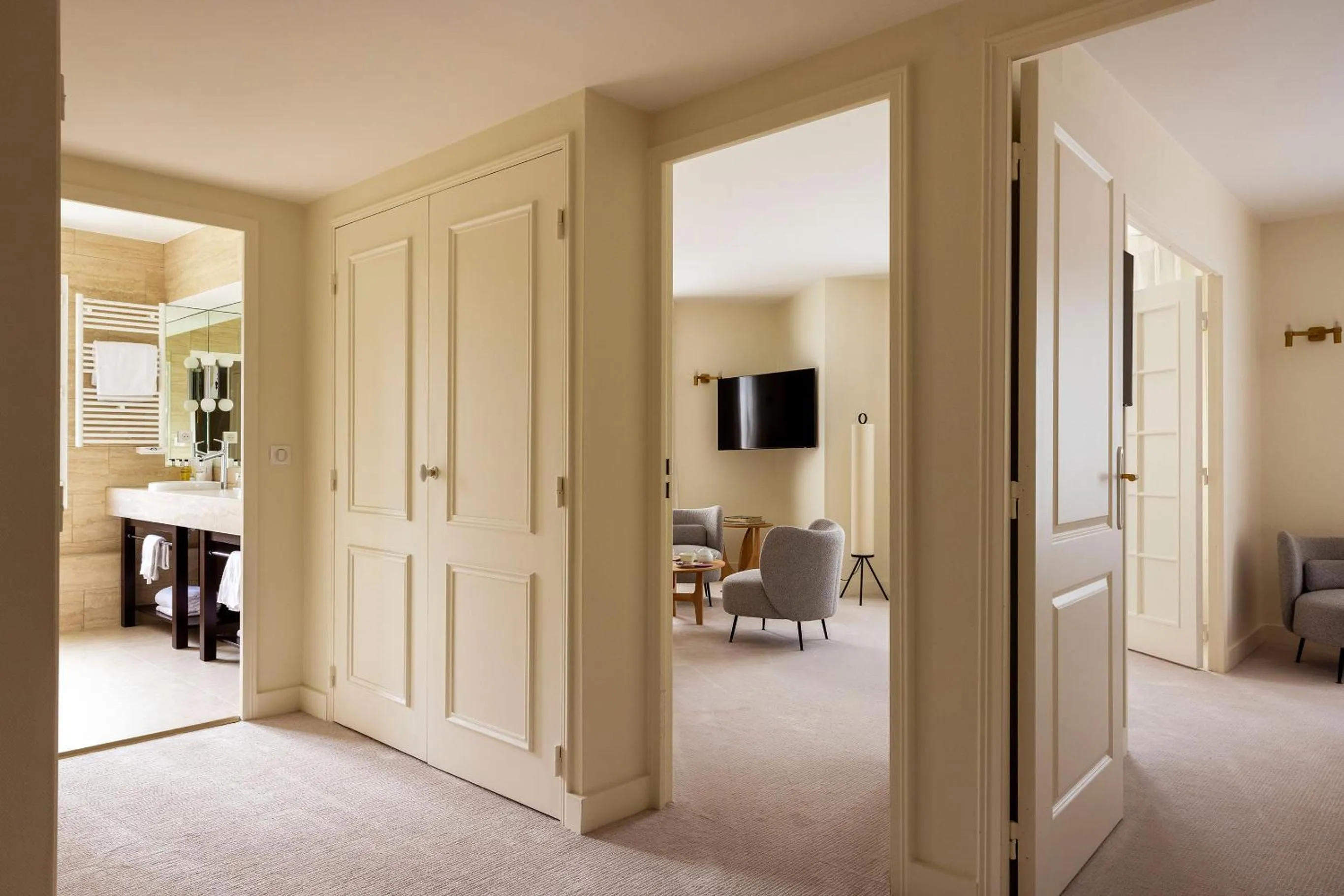 Bed in Le Plessis Grand Hotel