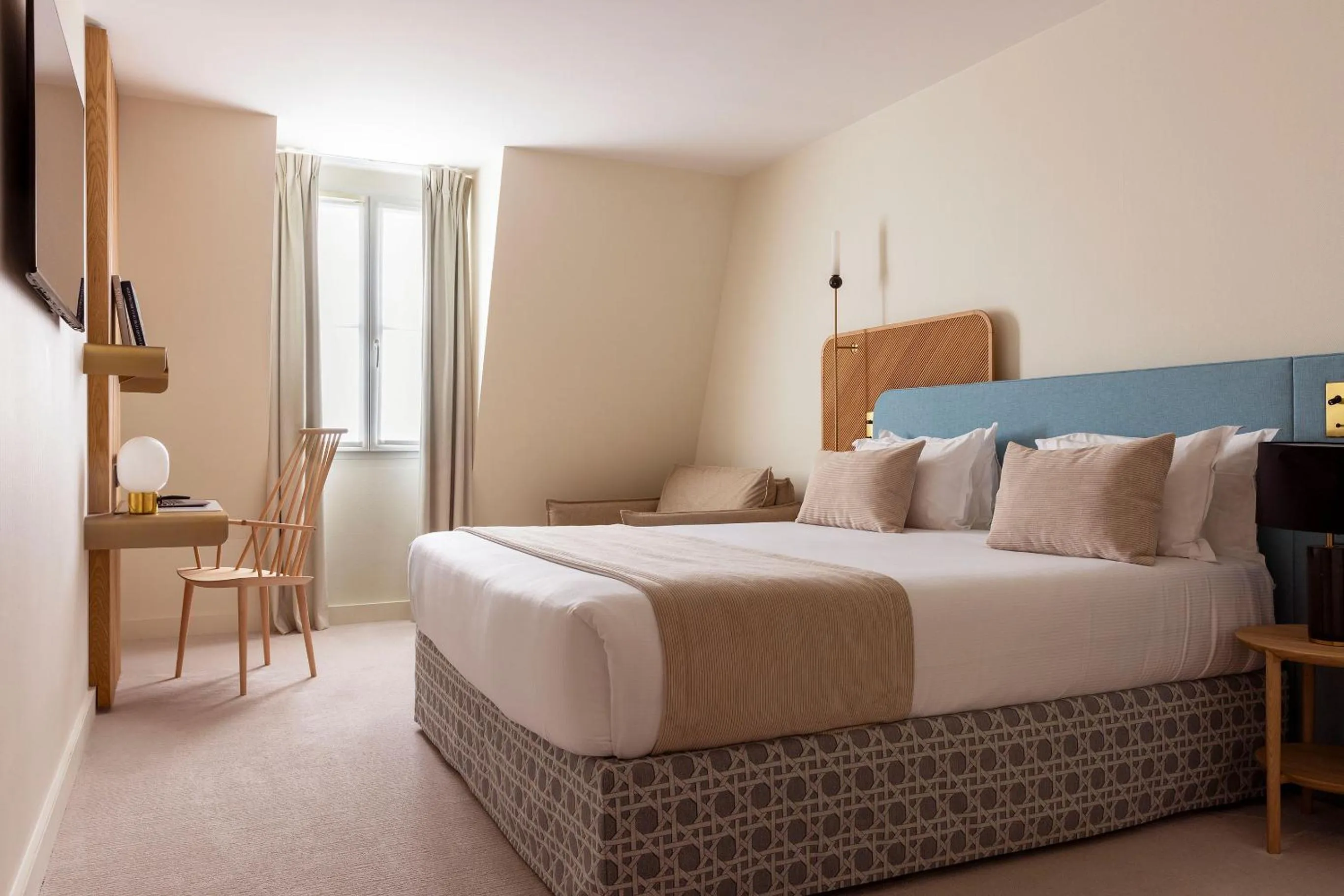 Bedroom, Bed in Le Plessis Grand Hotel