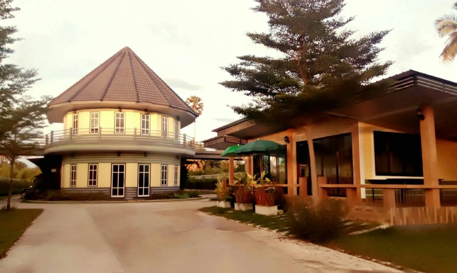 Wangthong Beach Resort