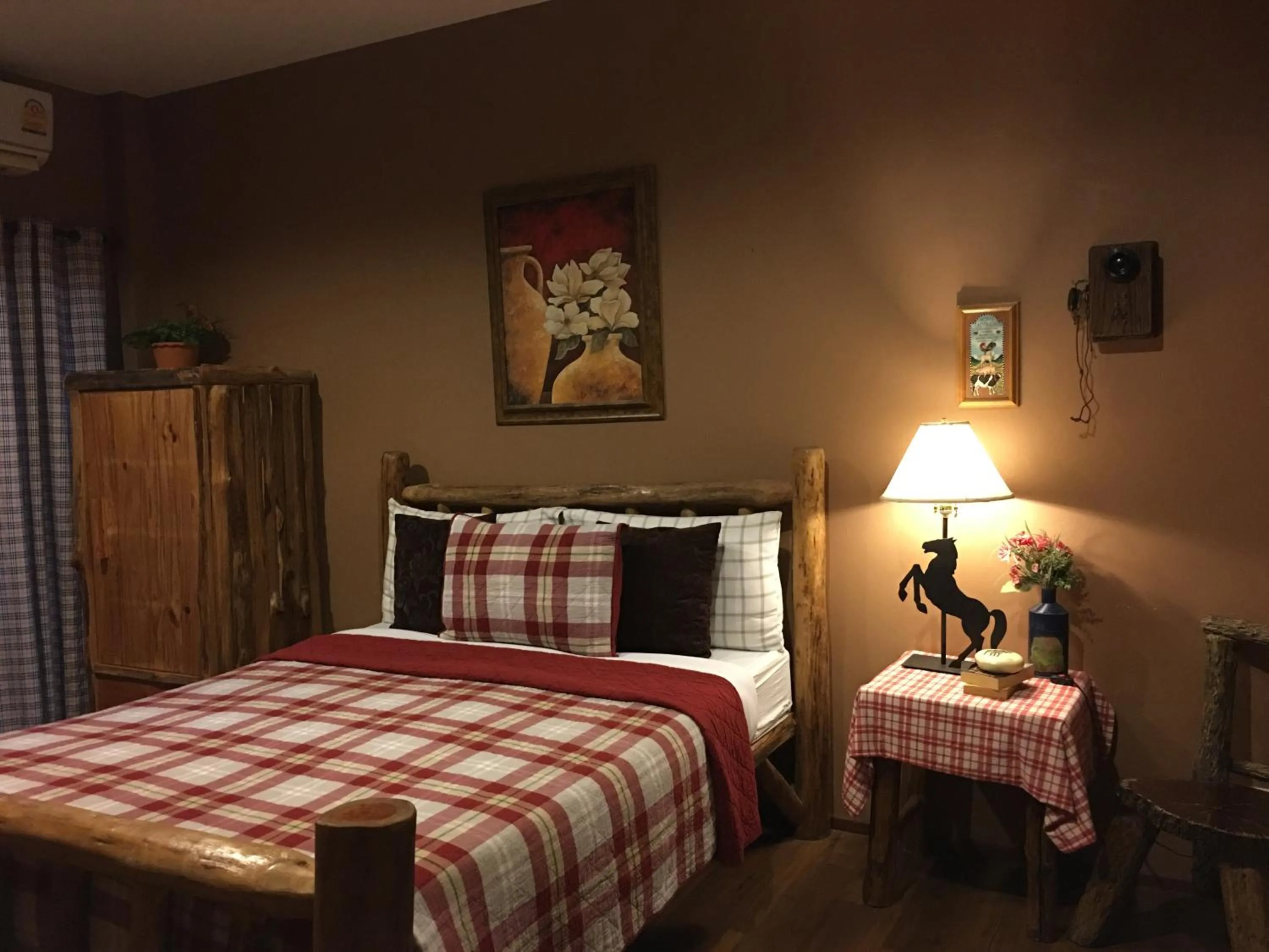 Small Double Room in The Green land (Khok Kruat)
