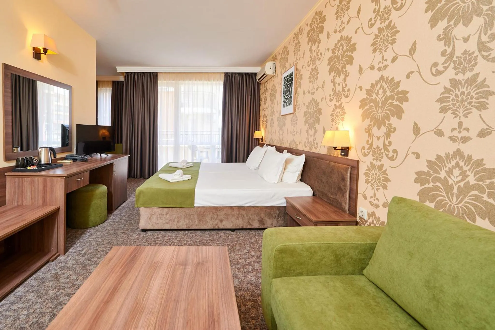 Property building, Bed in Sunny Beach Hotel Forum - All Inclusive
