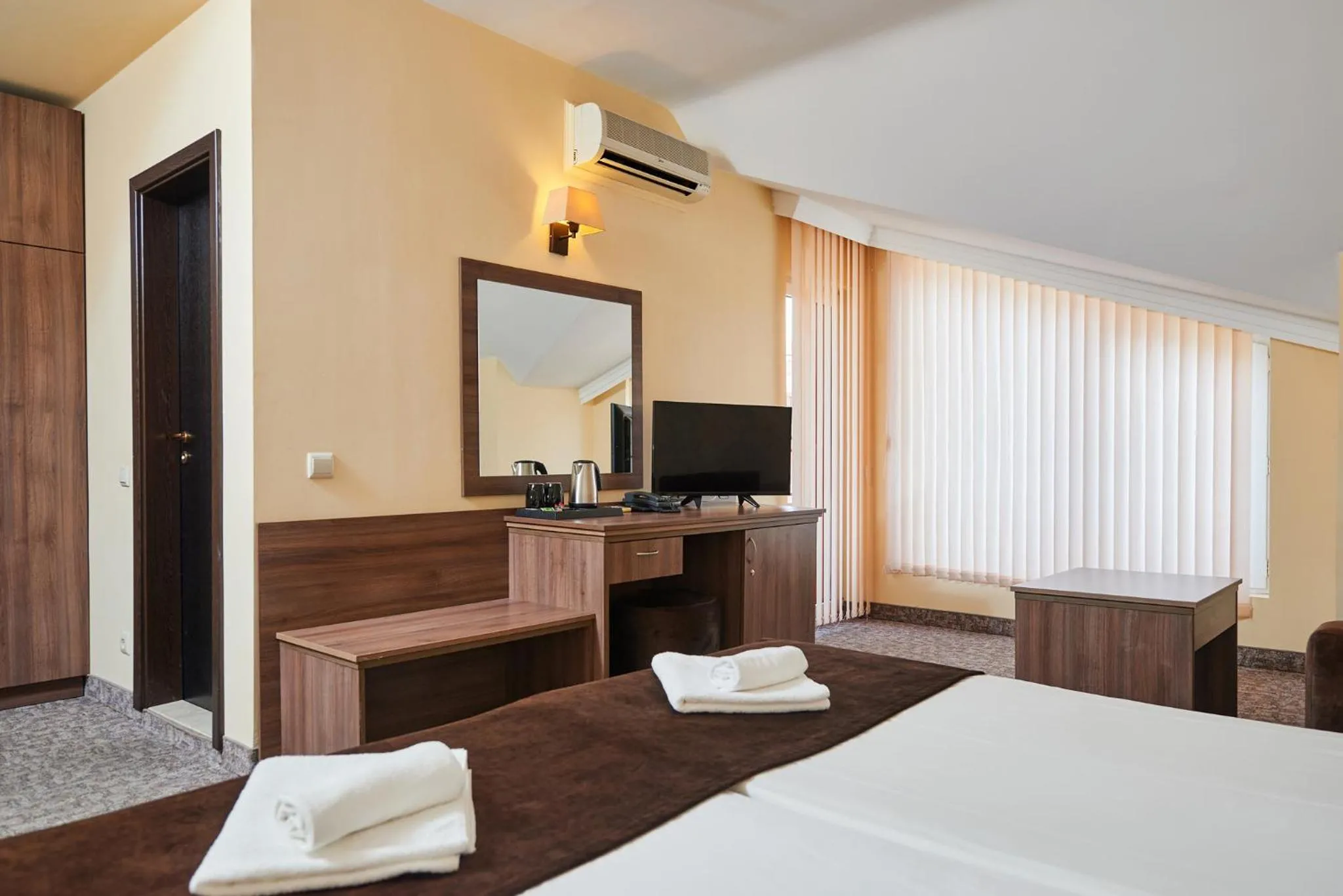 Property building, Bed in Sunny Beach Hotel Forum - All Inclusive