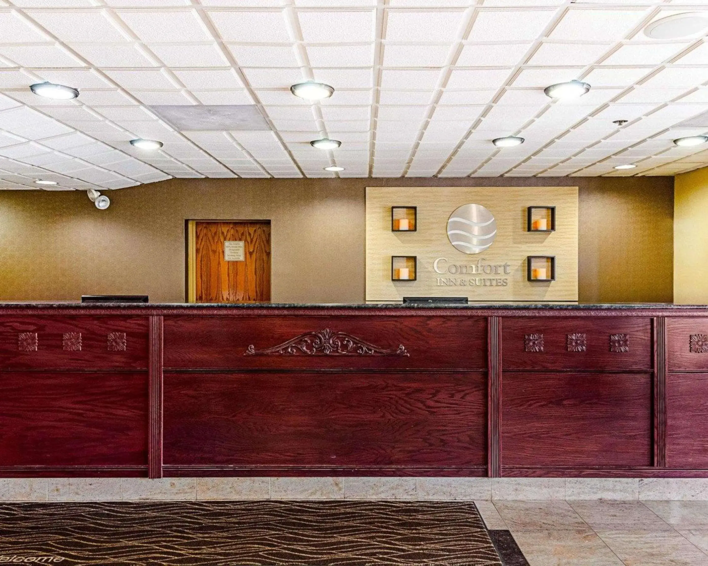 Lobby or reception in Holiday Inn Express - Fall River North Lobby or reception in Holiday Inn Express - Fall River North
