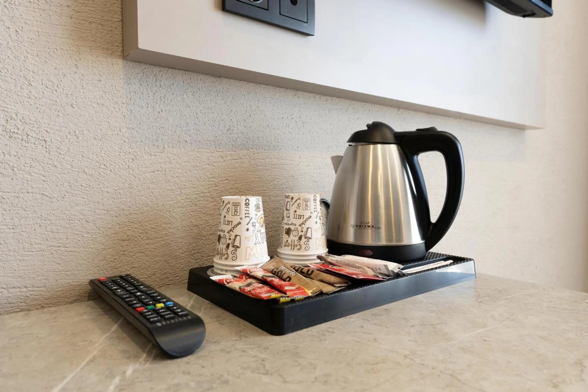 Coffee/tea facilities in Lara Beach Homes