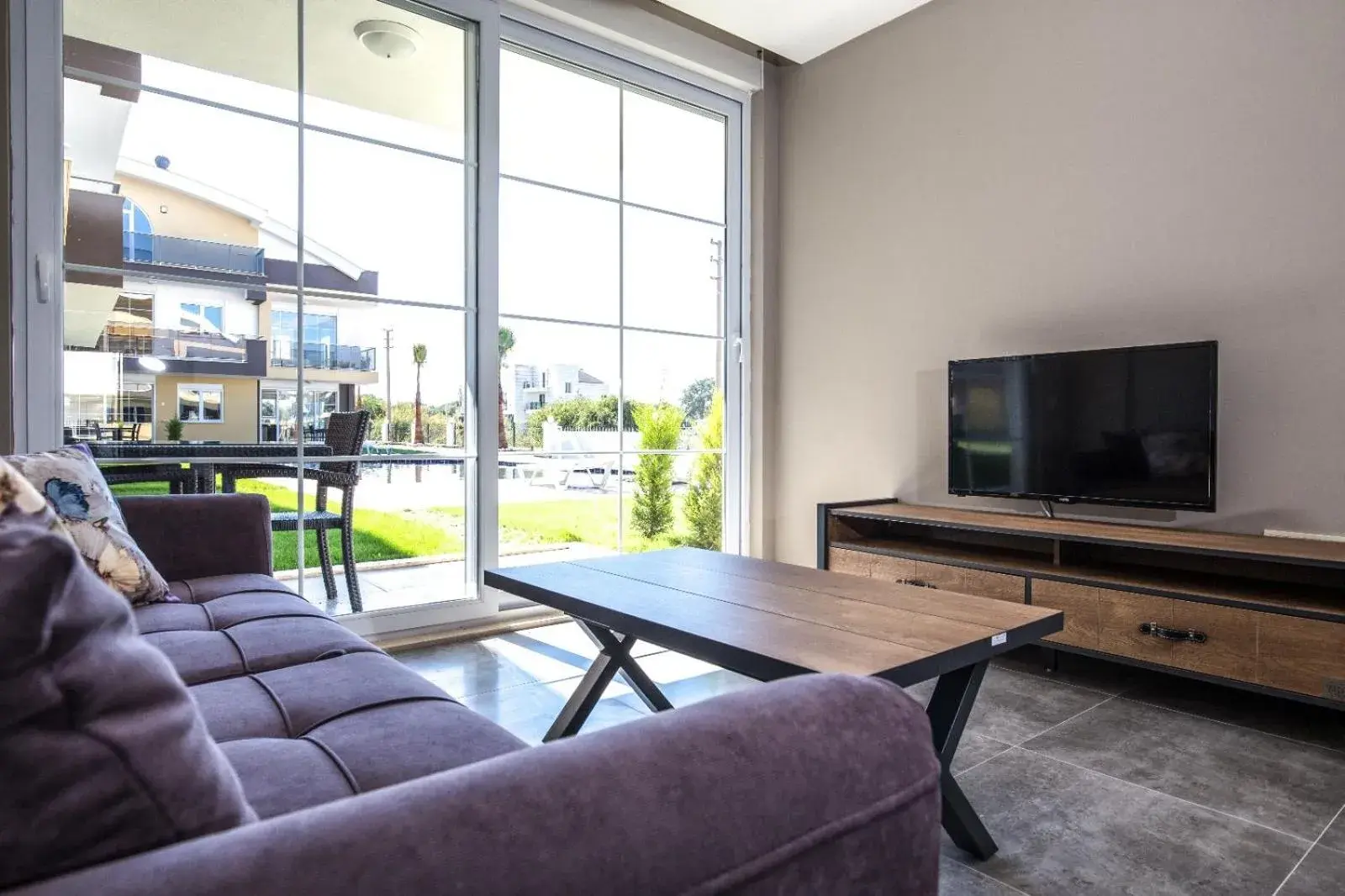 Bed in Lara Beach Homes Bed in Lara Beach Homes