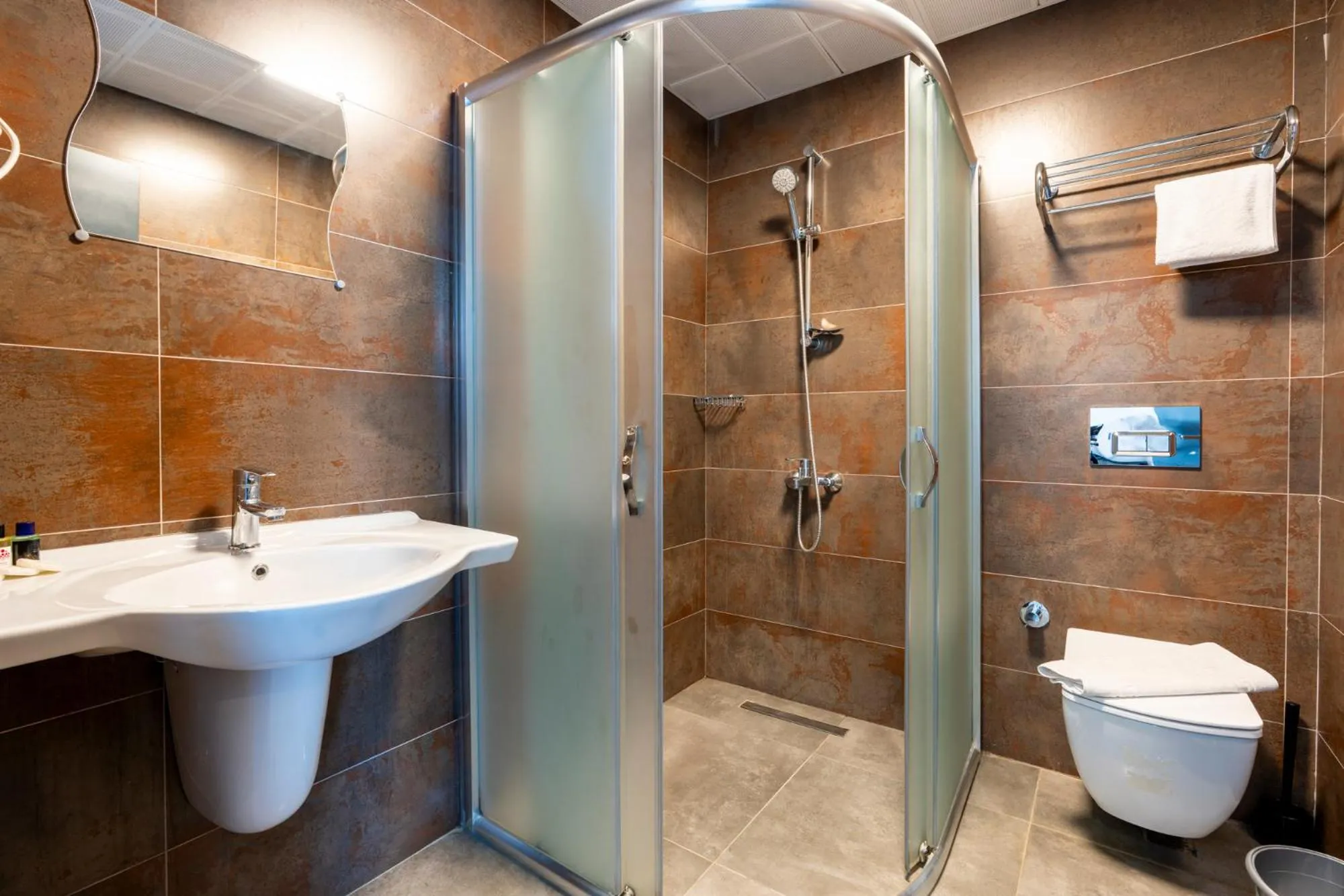 Shower in Lara Beach Homes