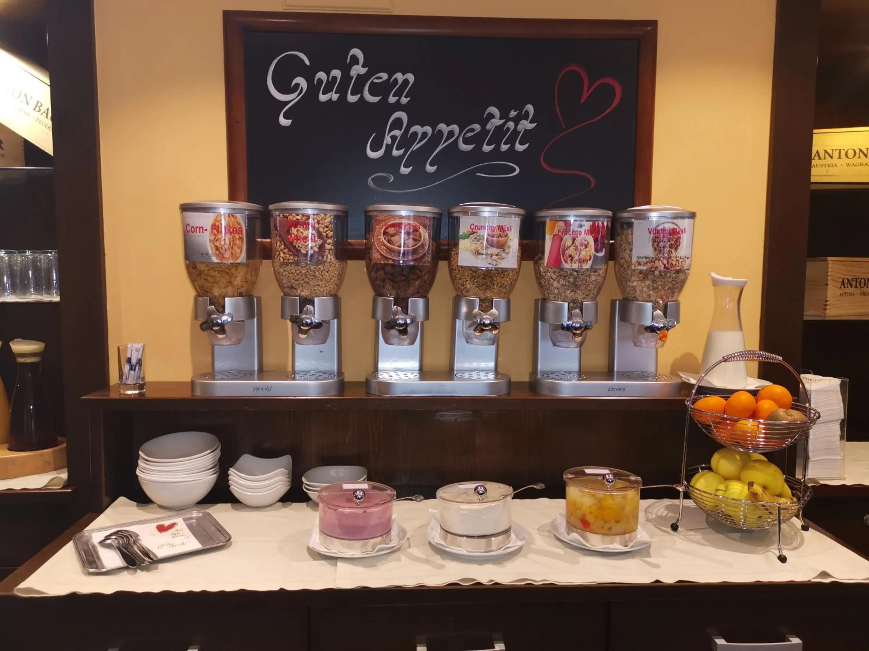 Buffet breakfast in Stadthotel Hauser Eck