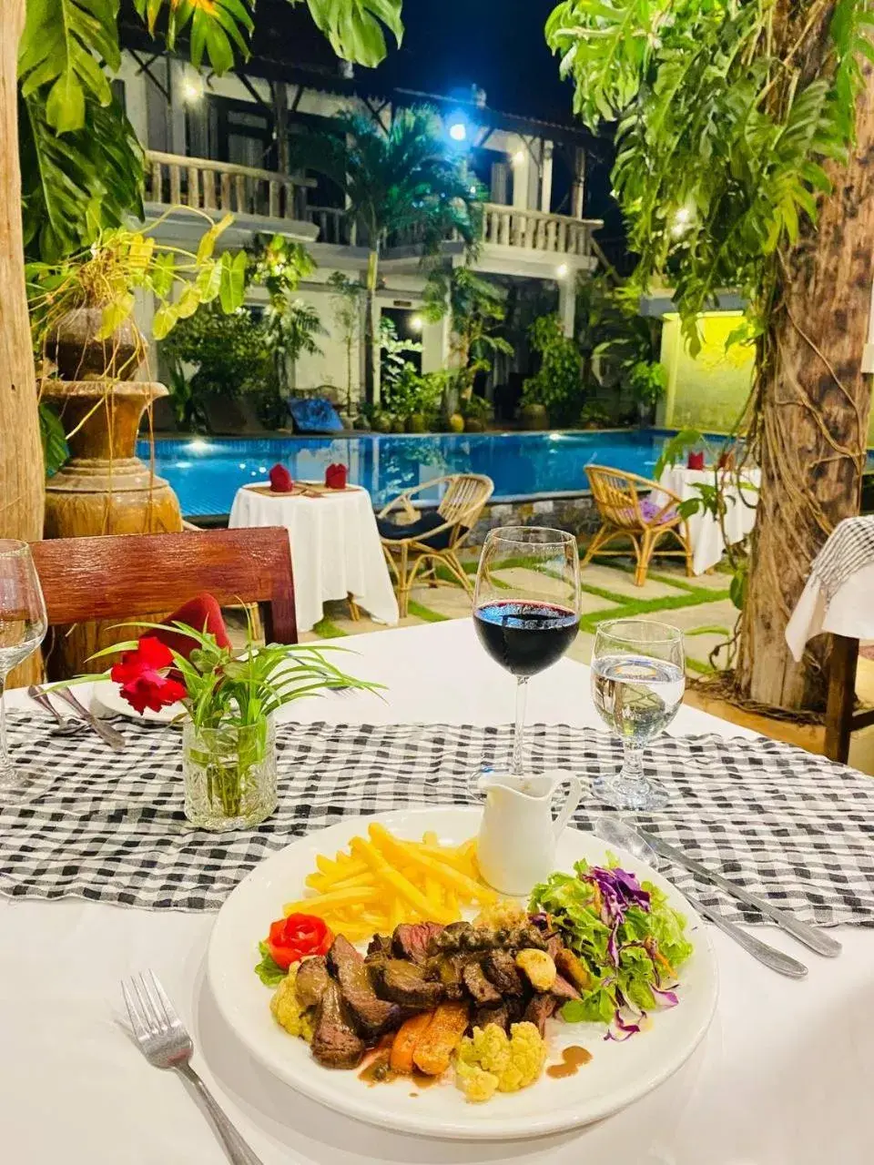 Food and drinks in Moloppor Villa Food and drinks in Moloppor Villa