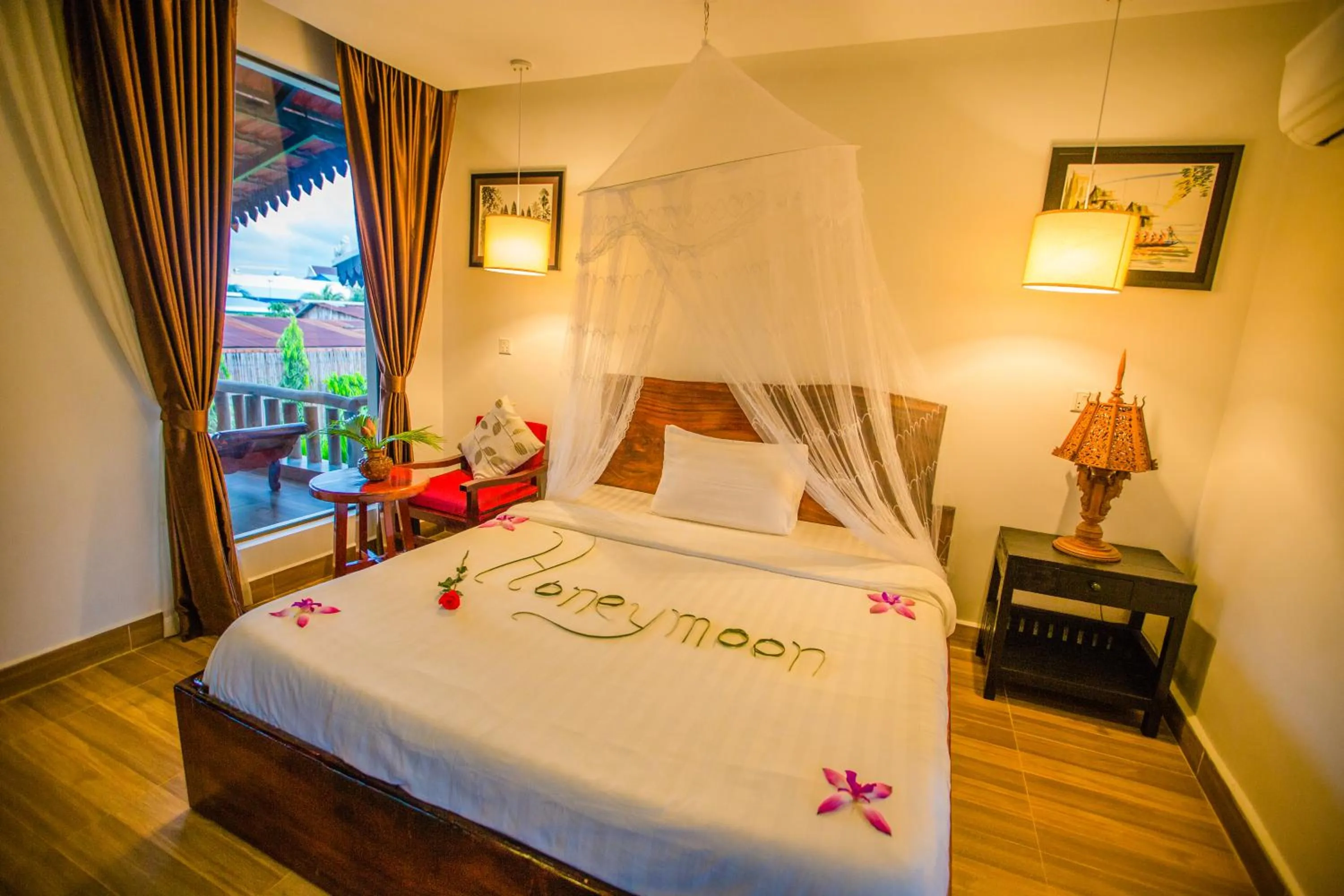 Photo of the whole room, Bed in Moloppor Villa