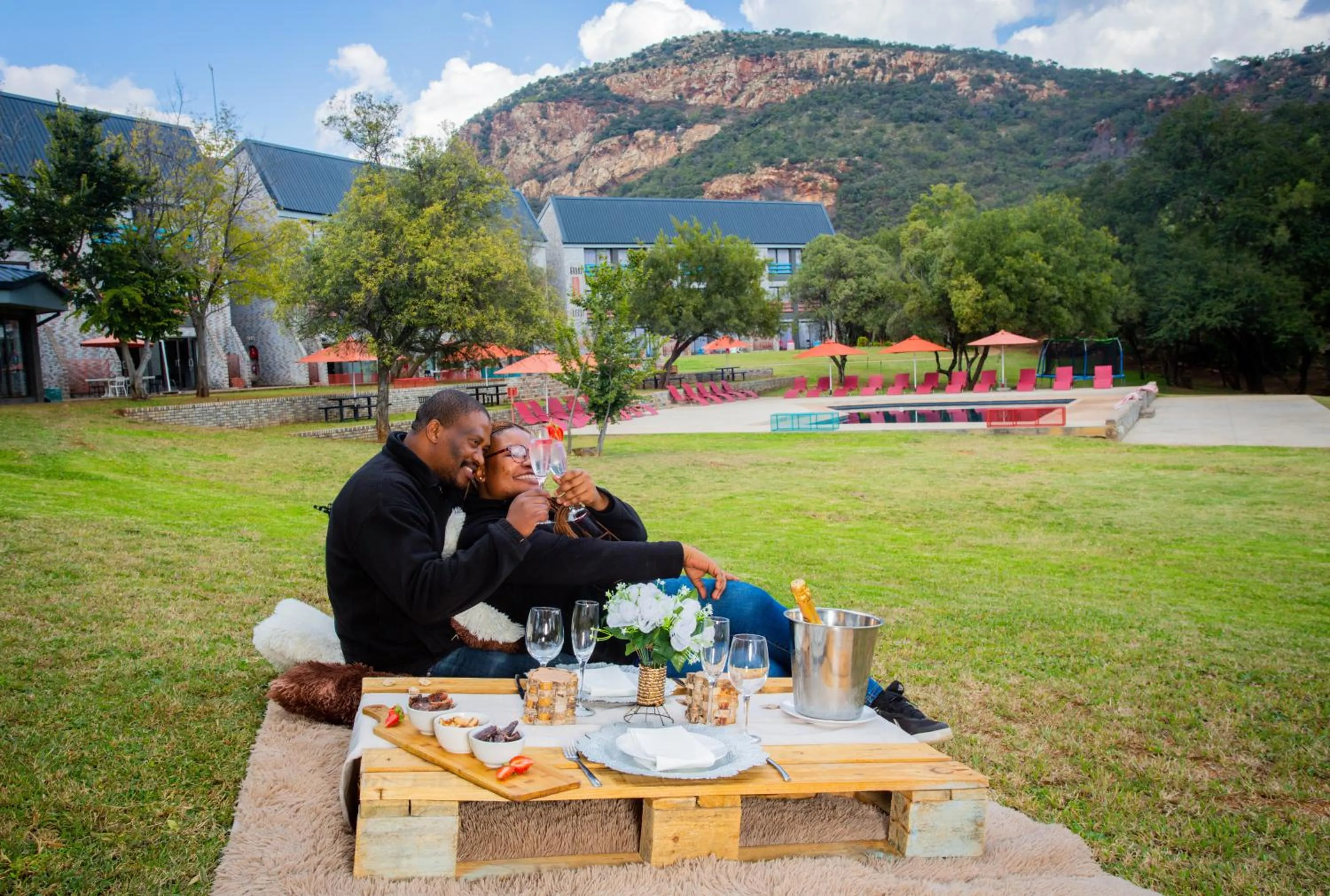 Food and drinks in 26° South Bush Boho Hotel