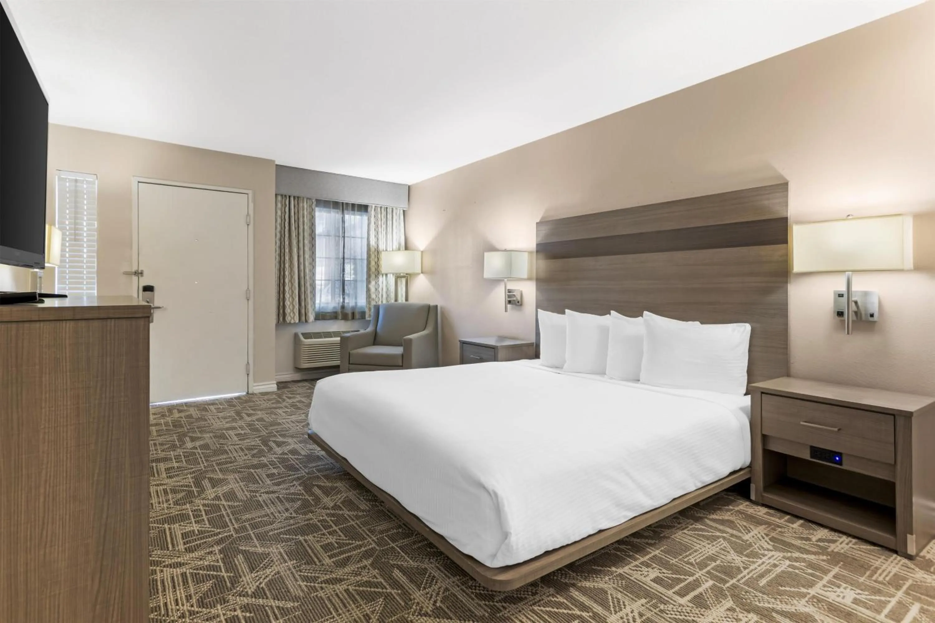 Bedroom, Bed in Best Western Kettleman City Inn & Suites