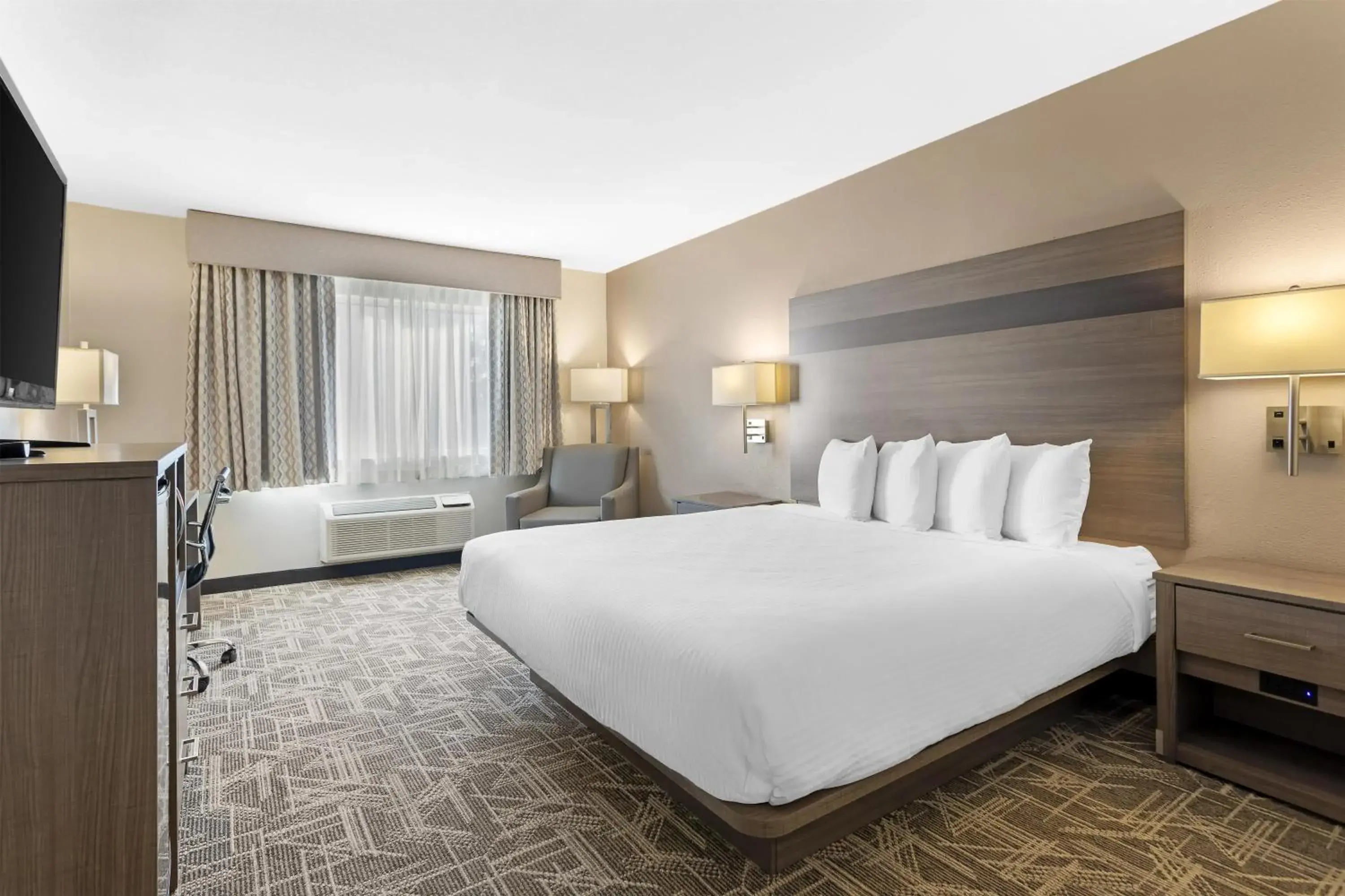 Bedroom, Bed in Best Western Kettleman City Inn & Suites Bedroom, Bed in Best Western Kettleman City Inn & Suites