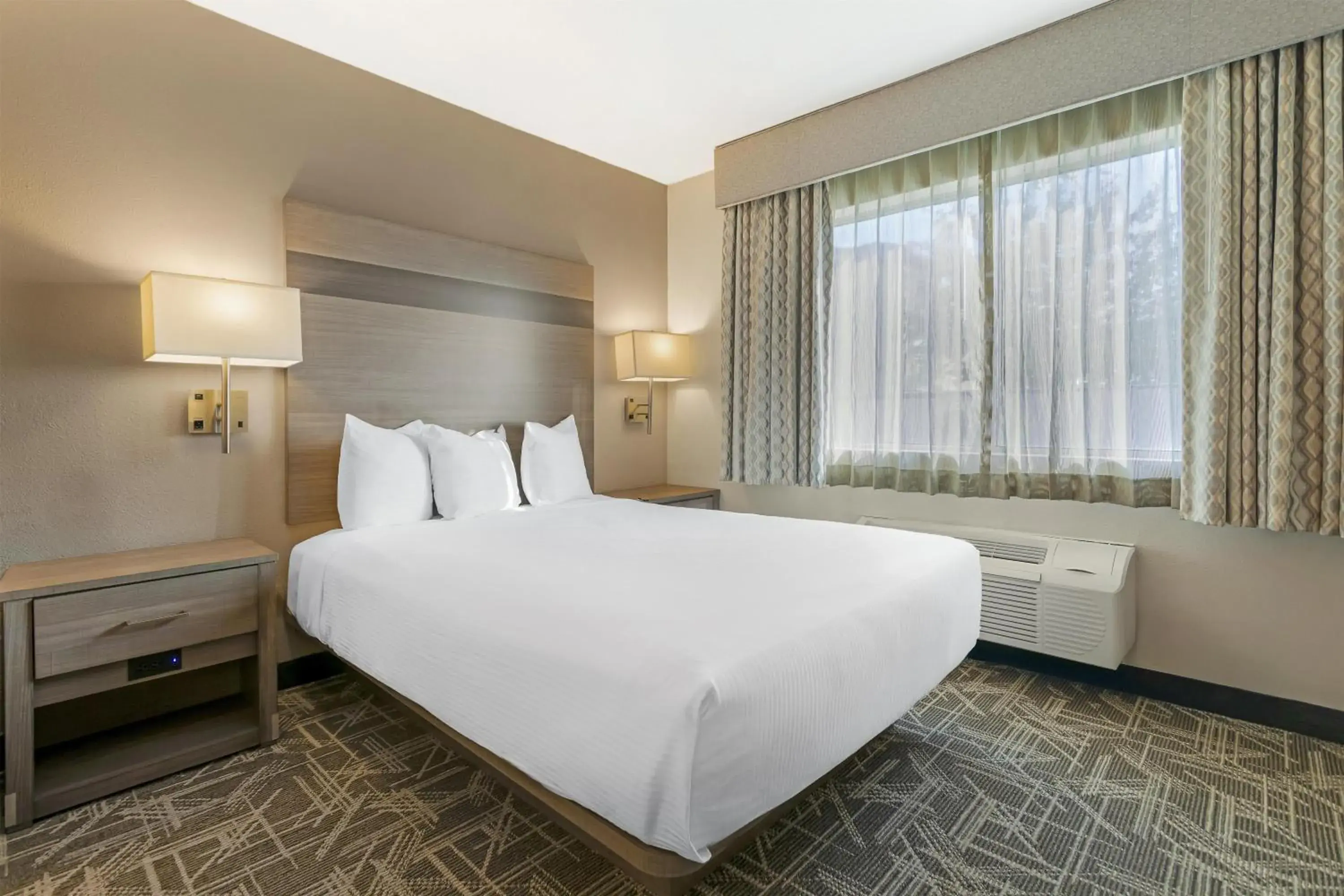 Bedroom, Bed in Best Western Kettleman City Inn & Suites Bedroom, Bed in Best Western Kettleman City Inn & Suites