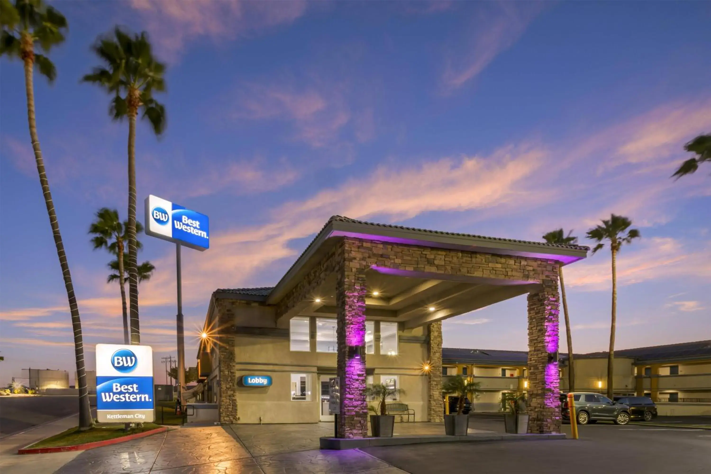 Property building in Best Western Kettleman City Inn & Suites Property building in Best Western Kettleman City Inn & Suites