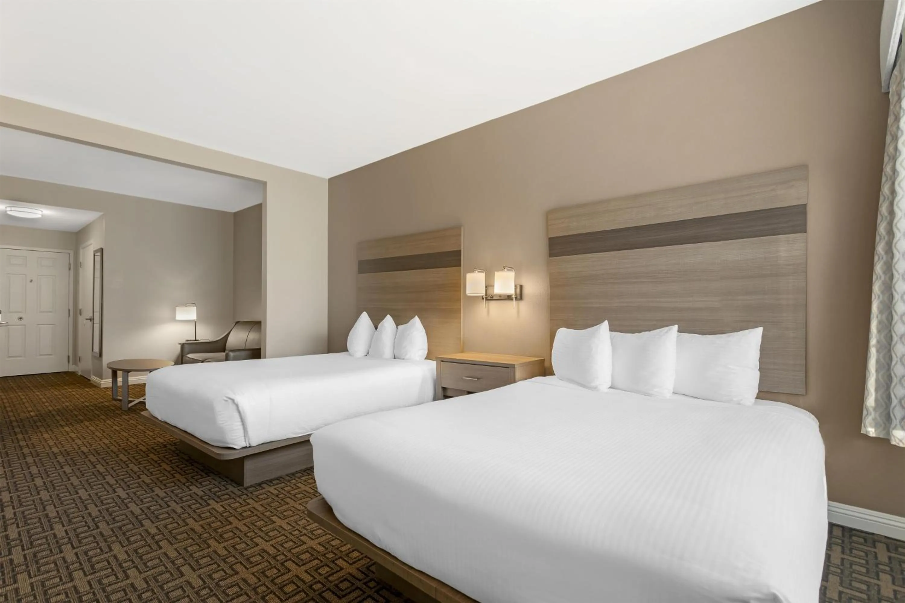 Photo of the whole room, Bed in Best Western Kettleman City Inn & Suites