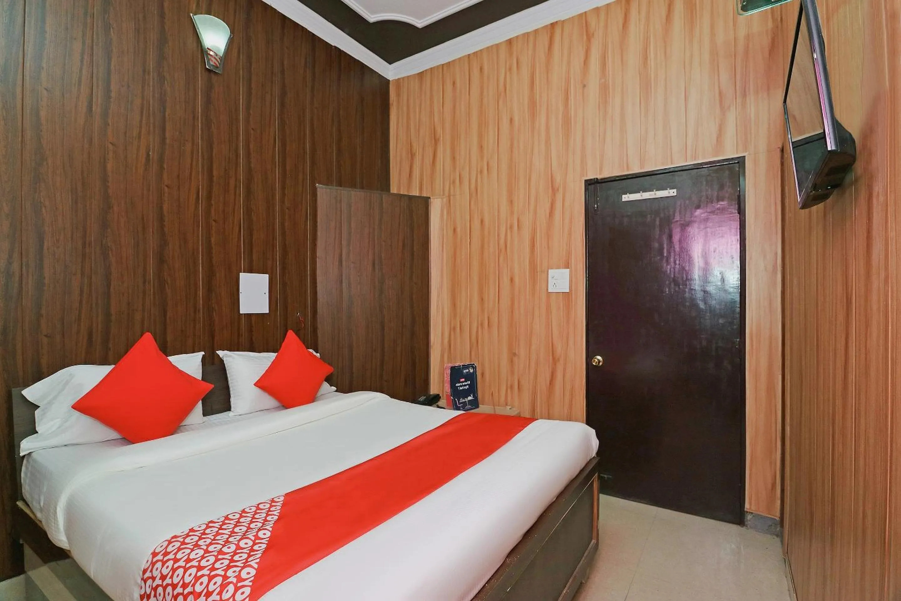 Bedroom in Hotel O Mahalaxmi Palace