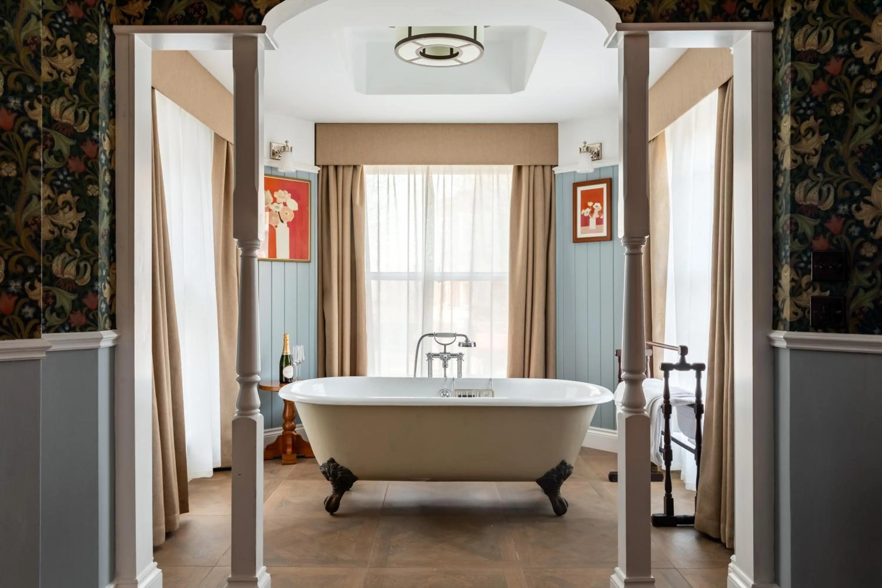 Bath in The Drayton Court Hotel