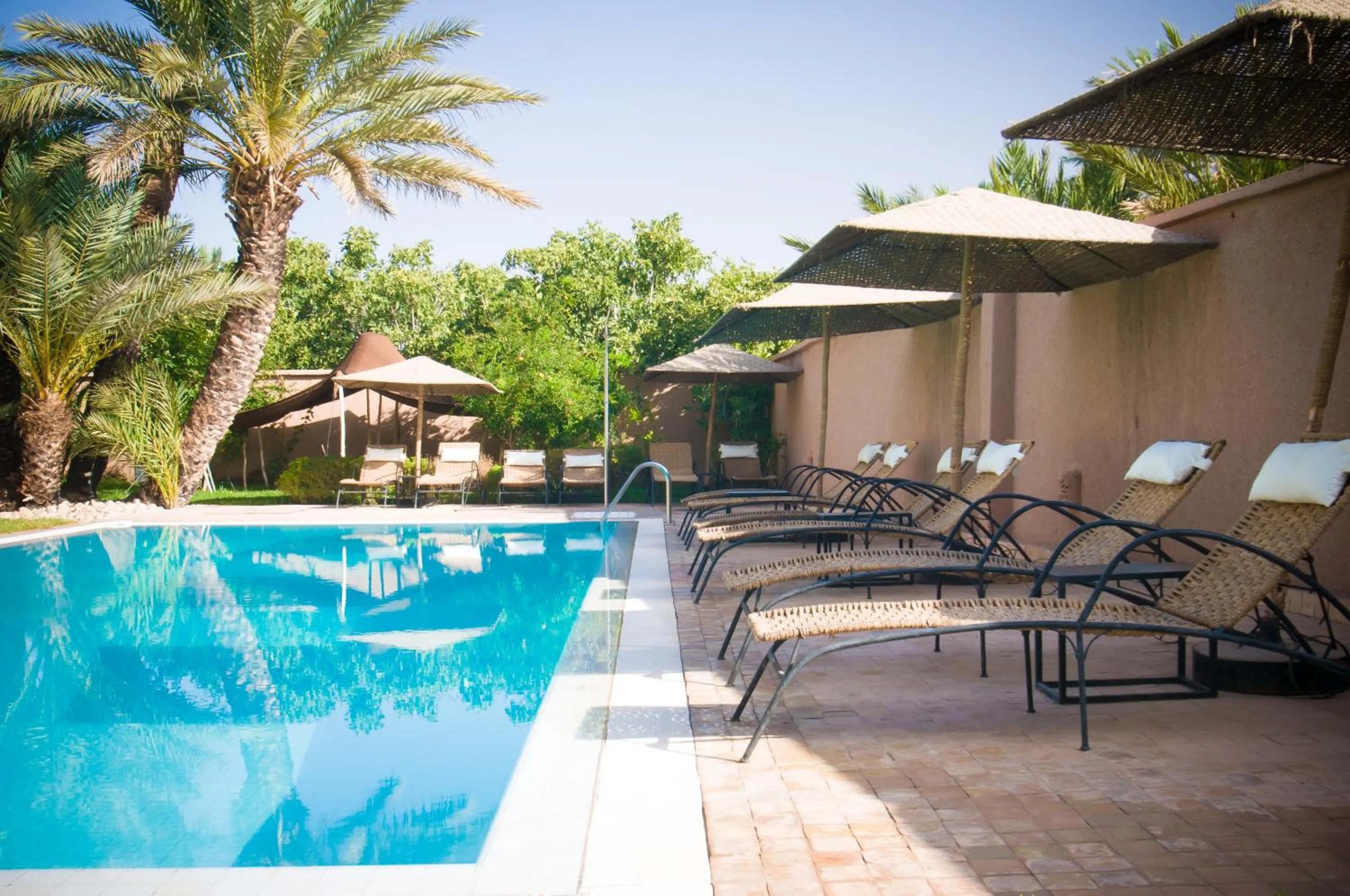 Swimming pool in Dar Chamaa