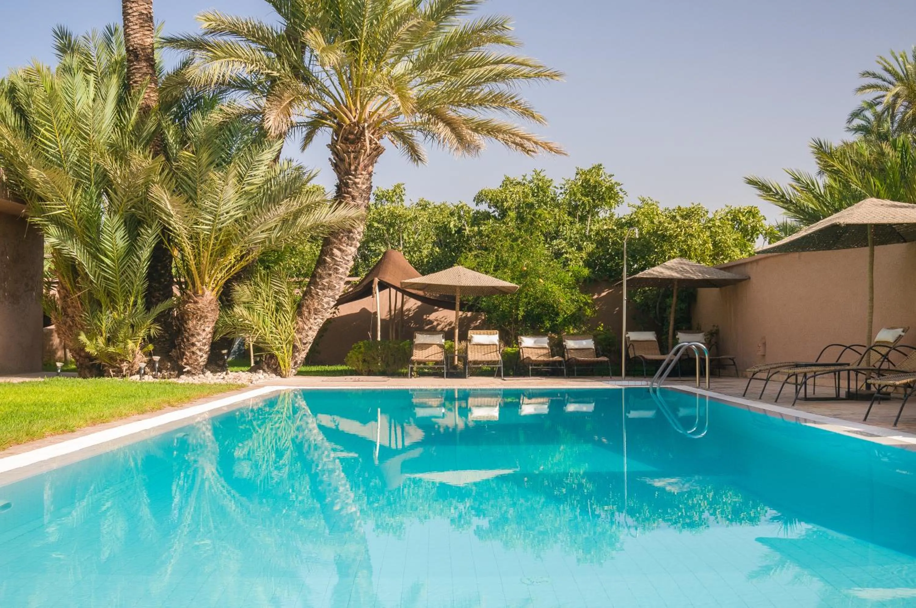 Swimming pool in Dar Chamaa
