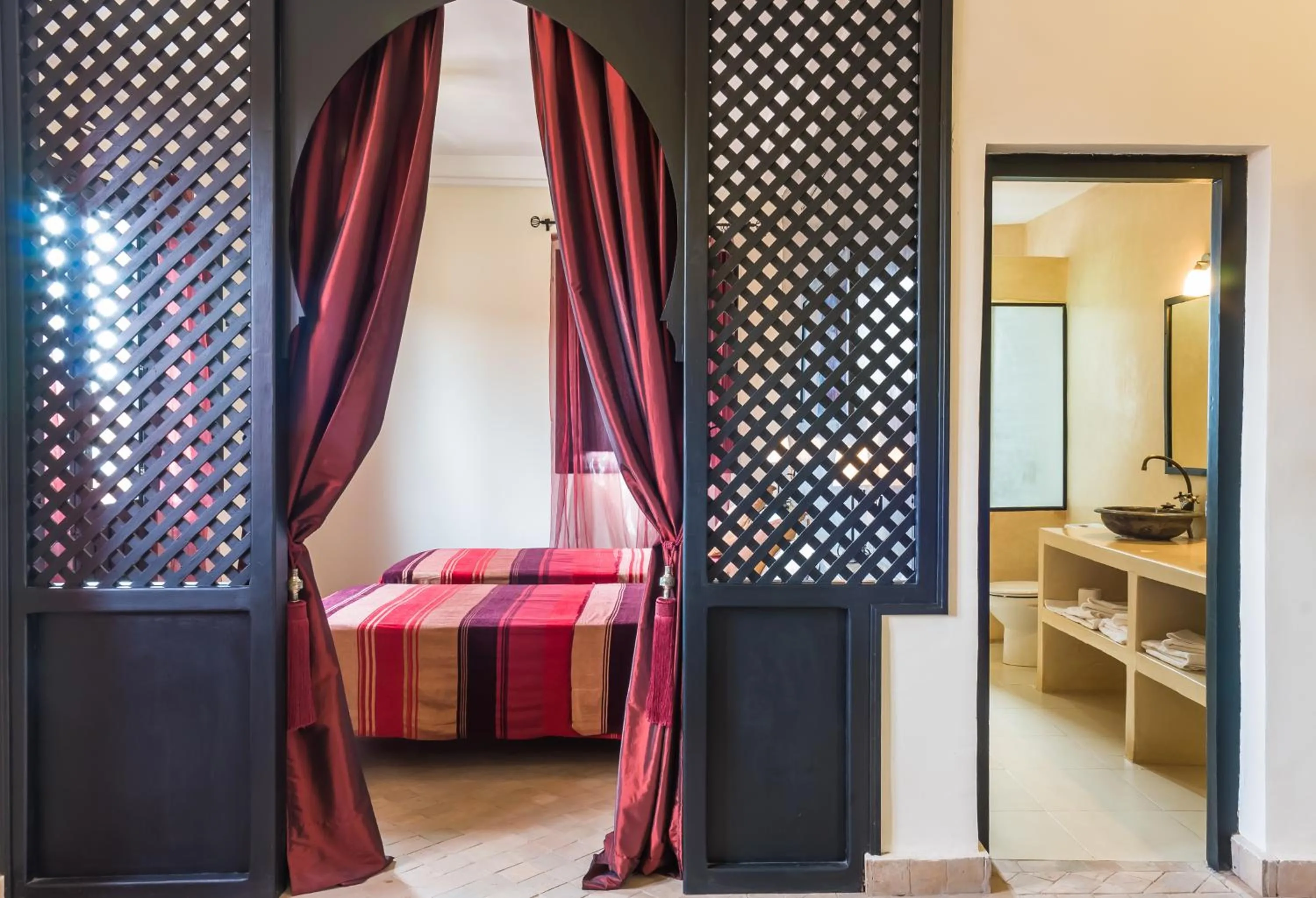 Photo of the whole room, Bed in Dar Chamaa