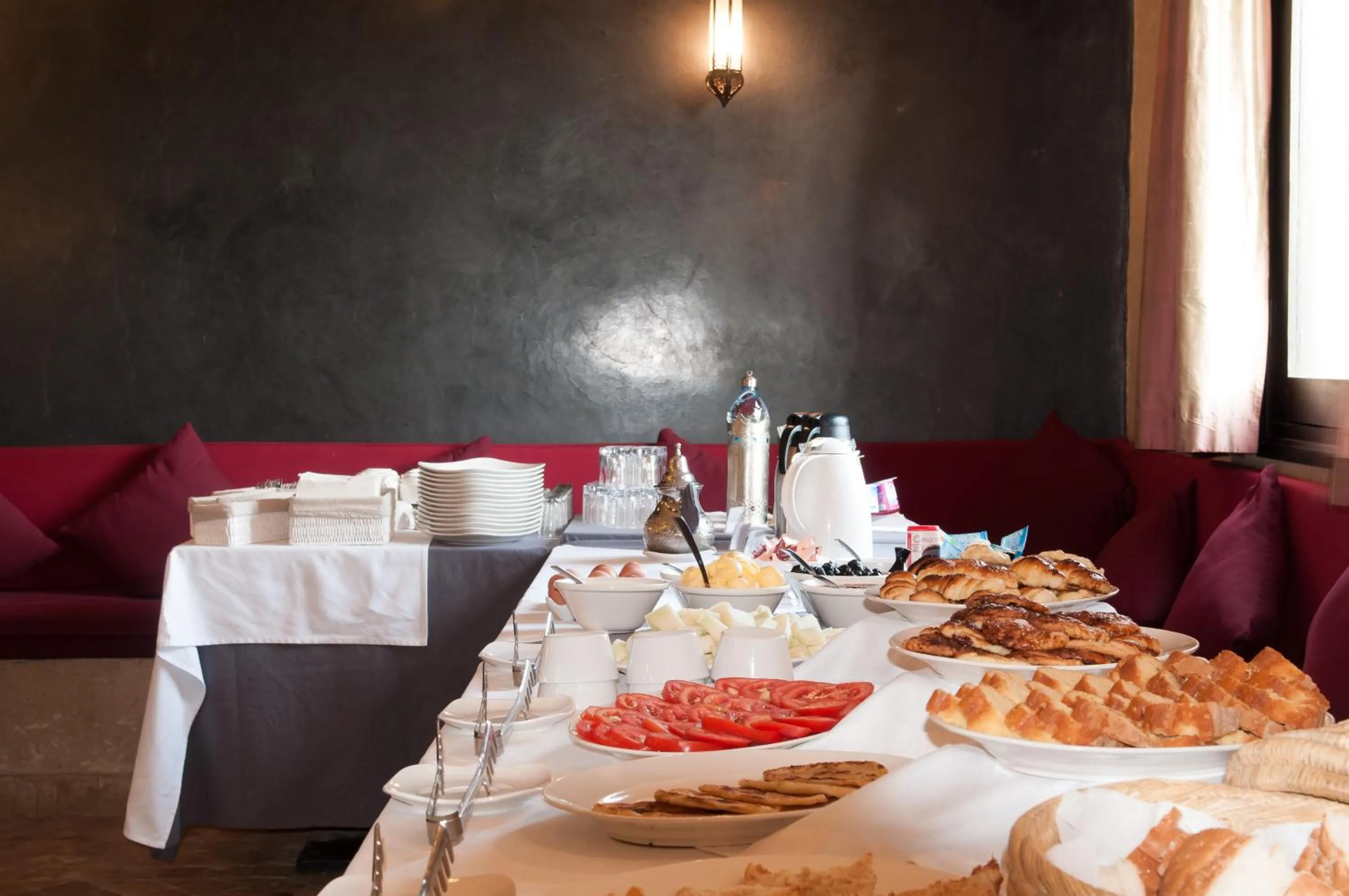 Food and drinks in Dar Chamaa