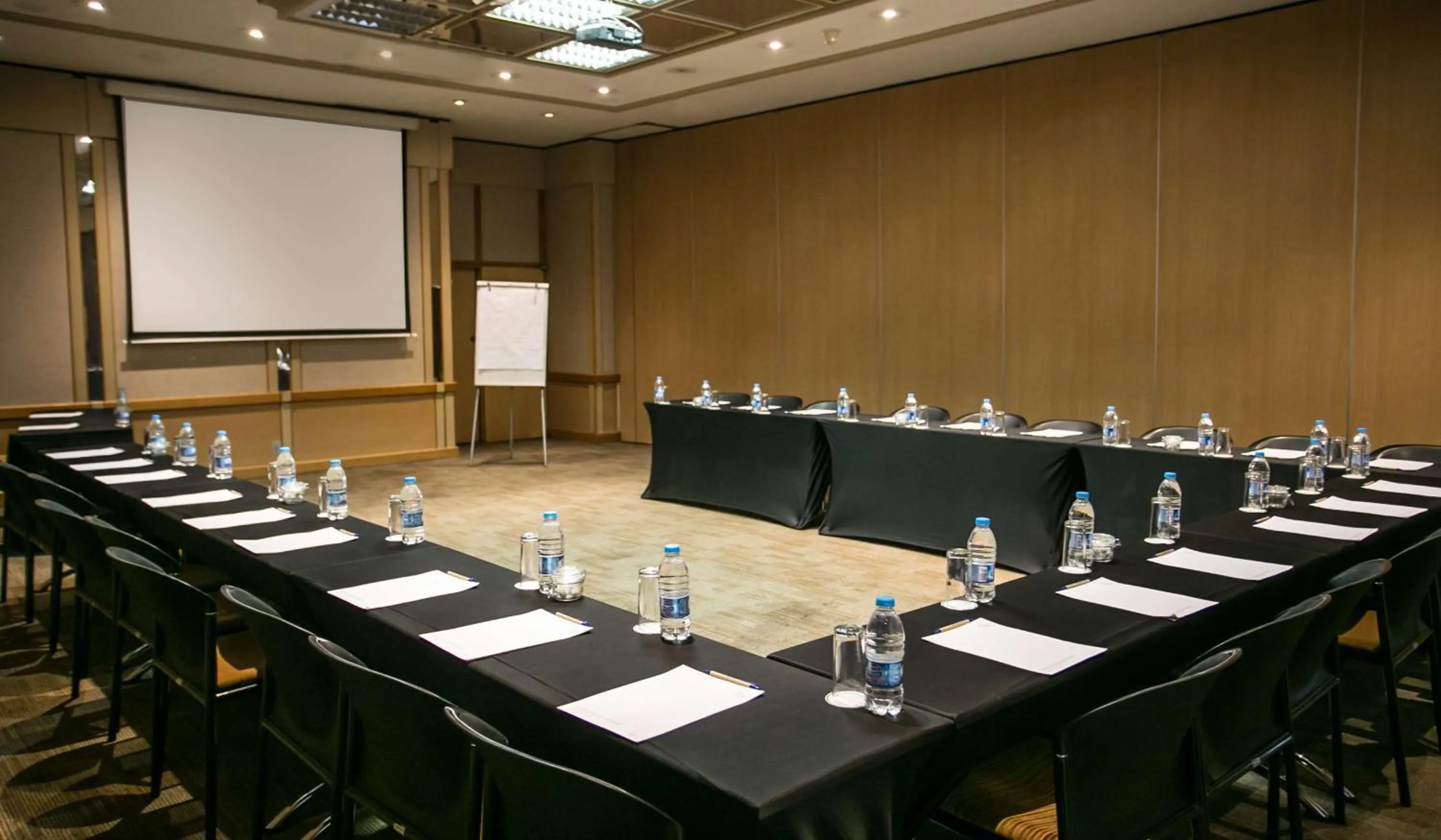 Meeting/conference room in Garden Court OR Tambo International Airport