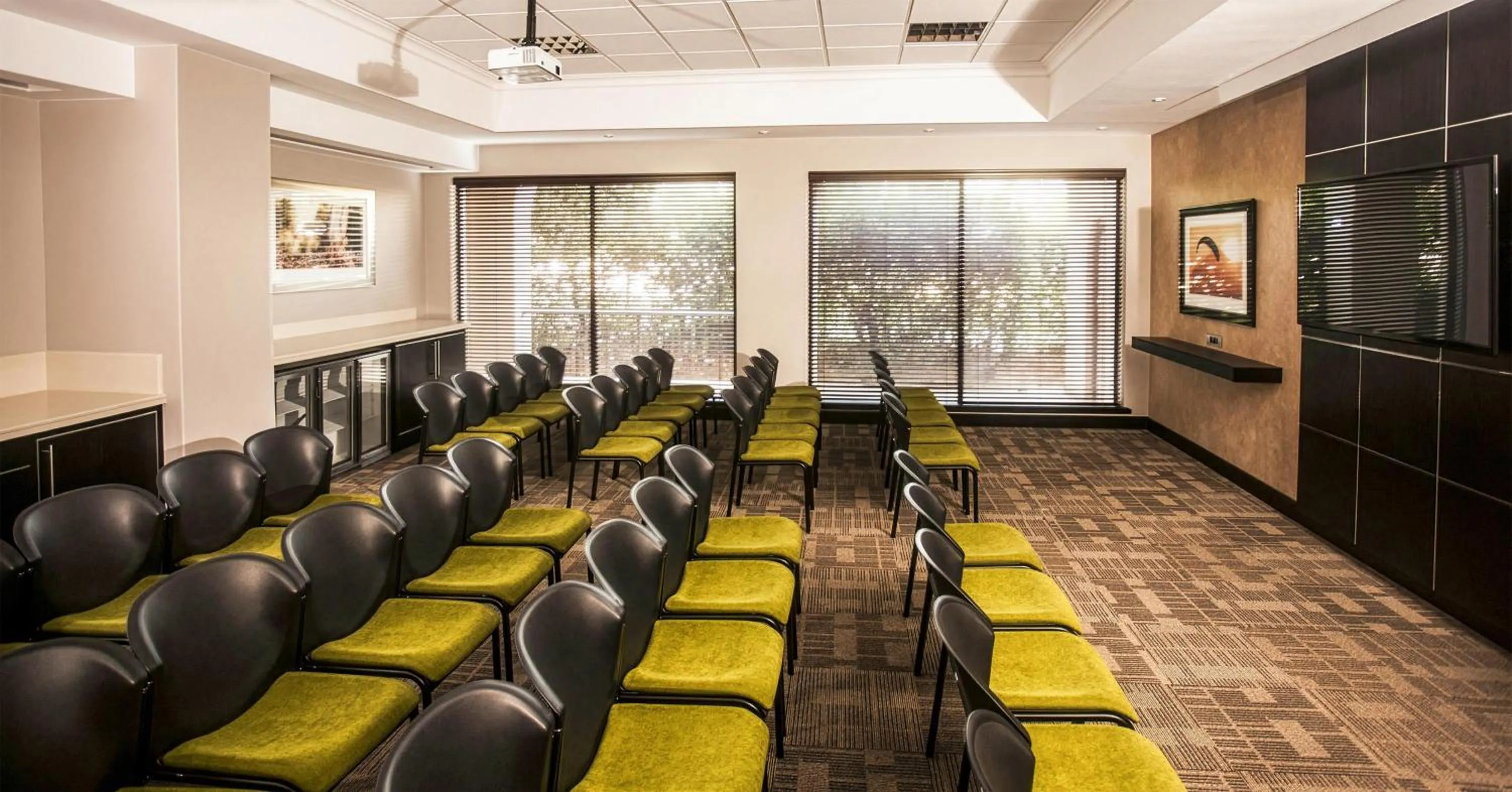 Meeting/conference room in Garden Court OR Tambo International Airport