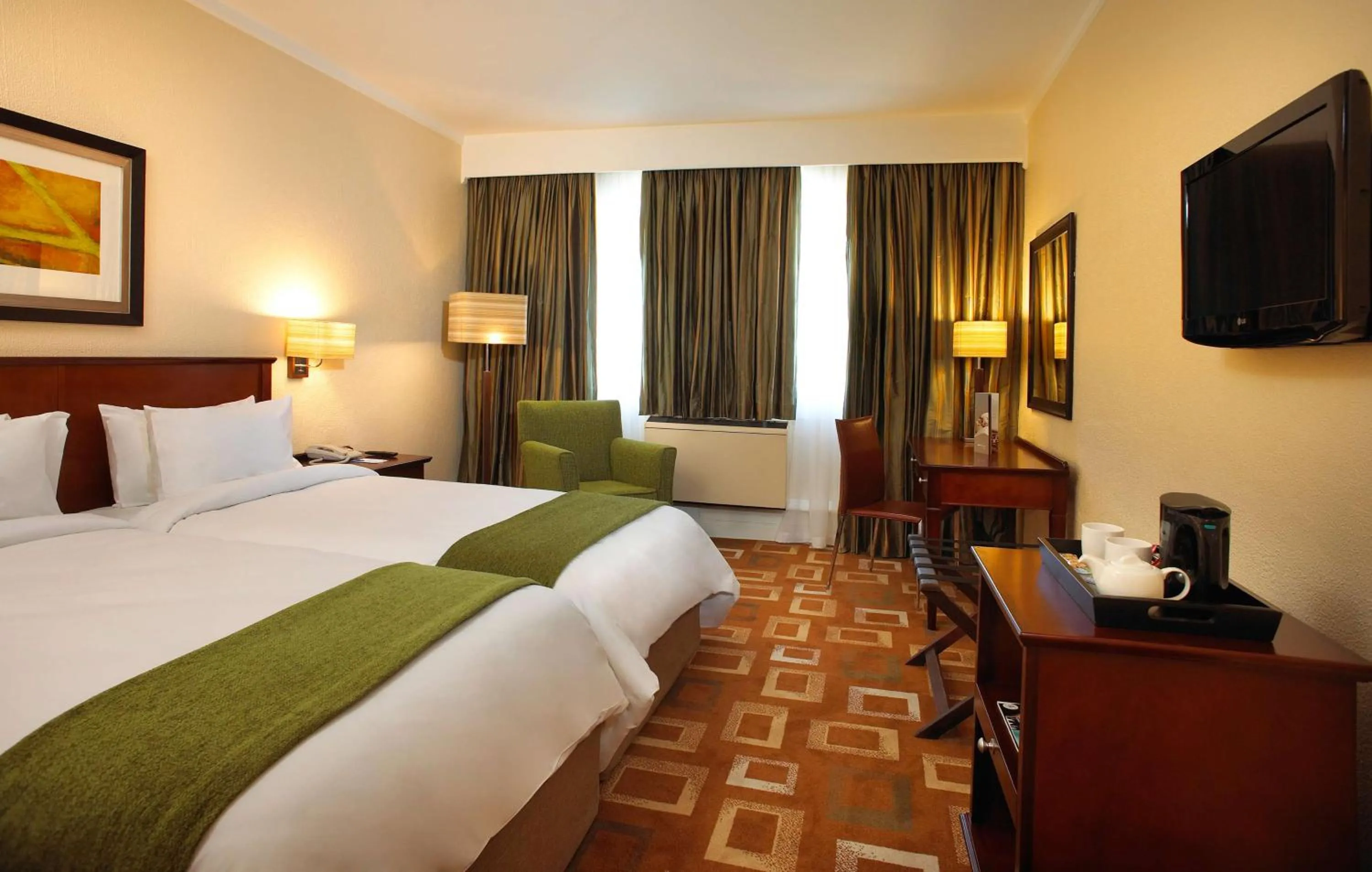Bedroom, Bed in Garden Court OR Tambo International Airport