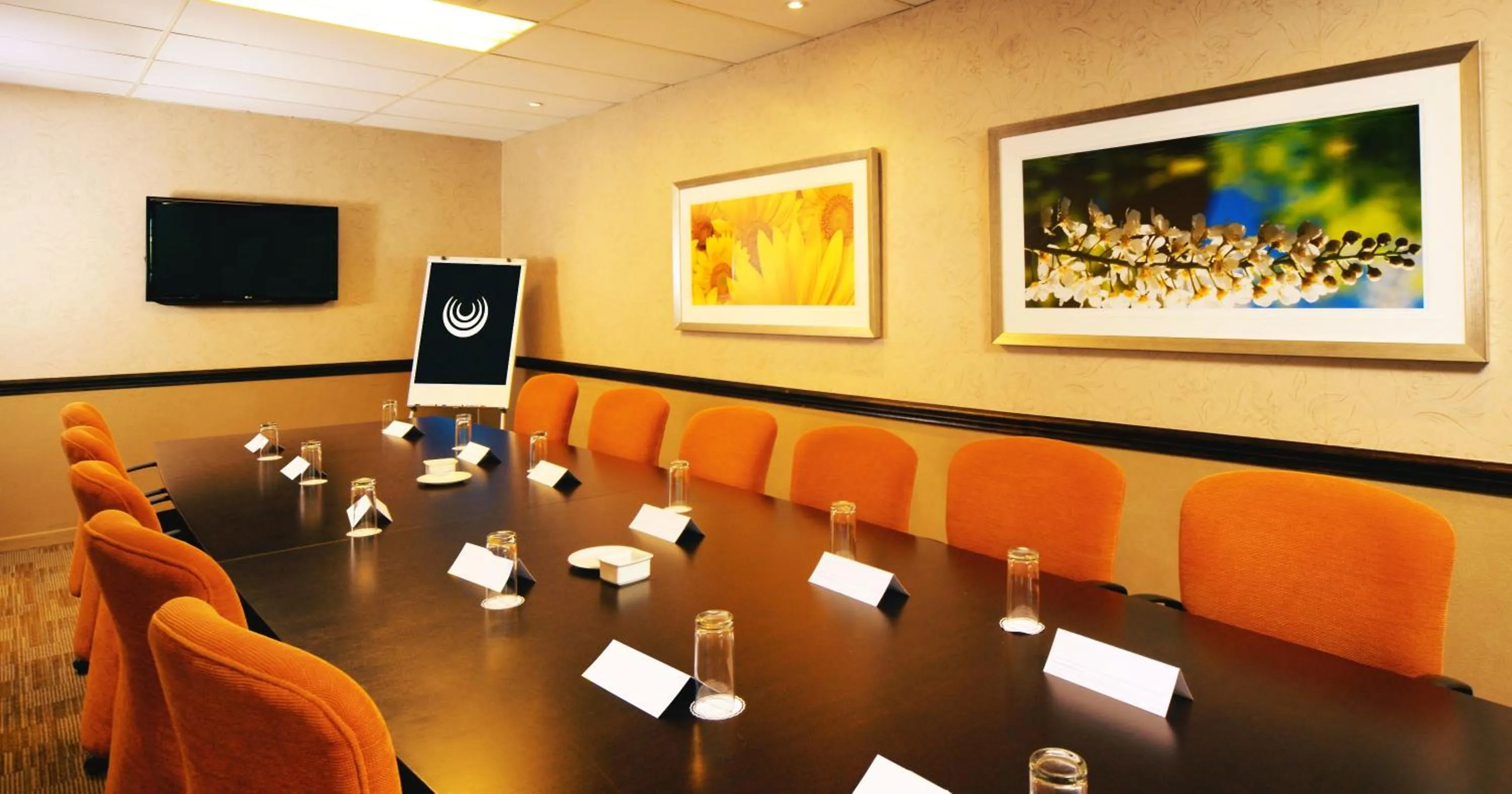 Business facilities in Garden Court OR Tambo International Airport