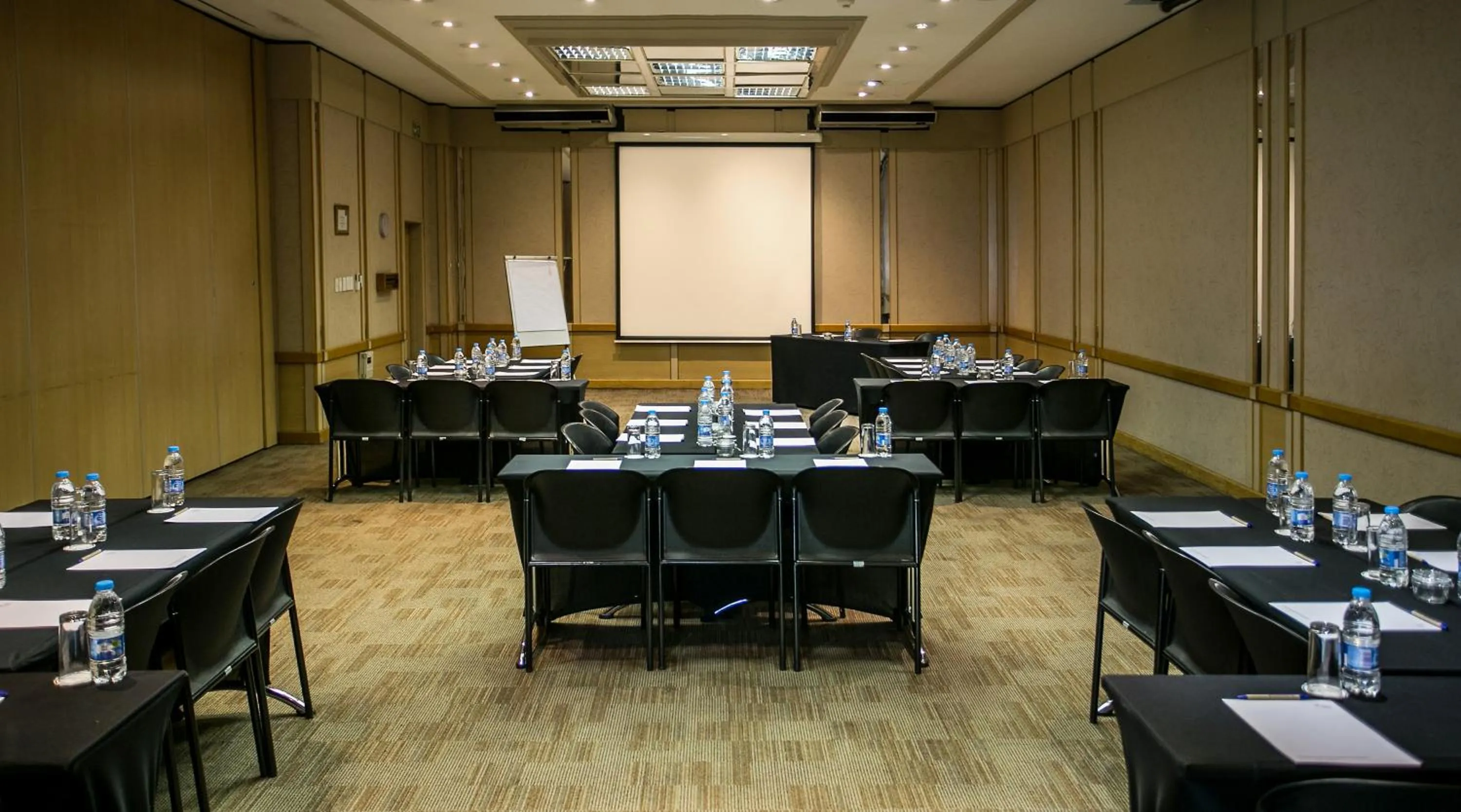 Meeting/conference room in Garden Court OR Tambo International Airport