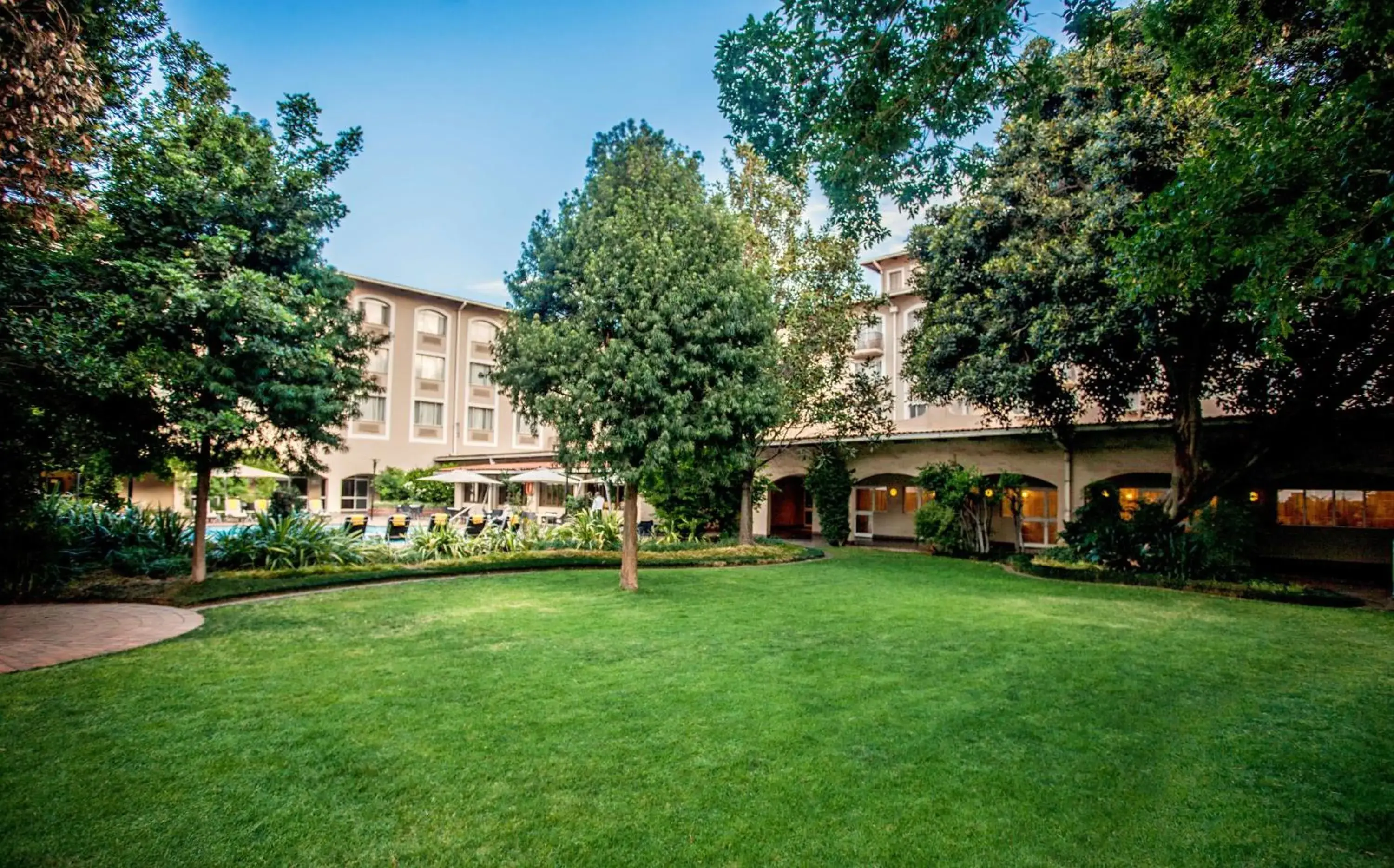 Property building in Garden Court OR Tambo International Airport Property building in Garden Court OR Tambo International Airport