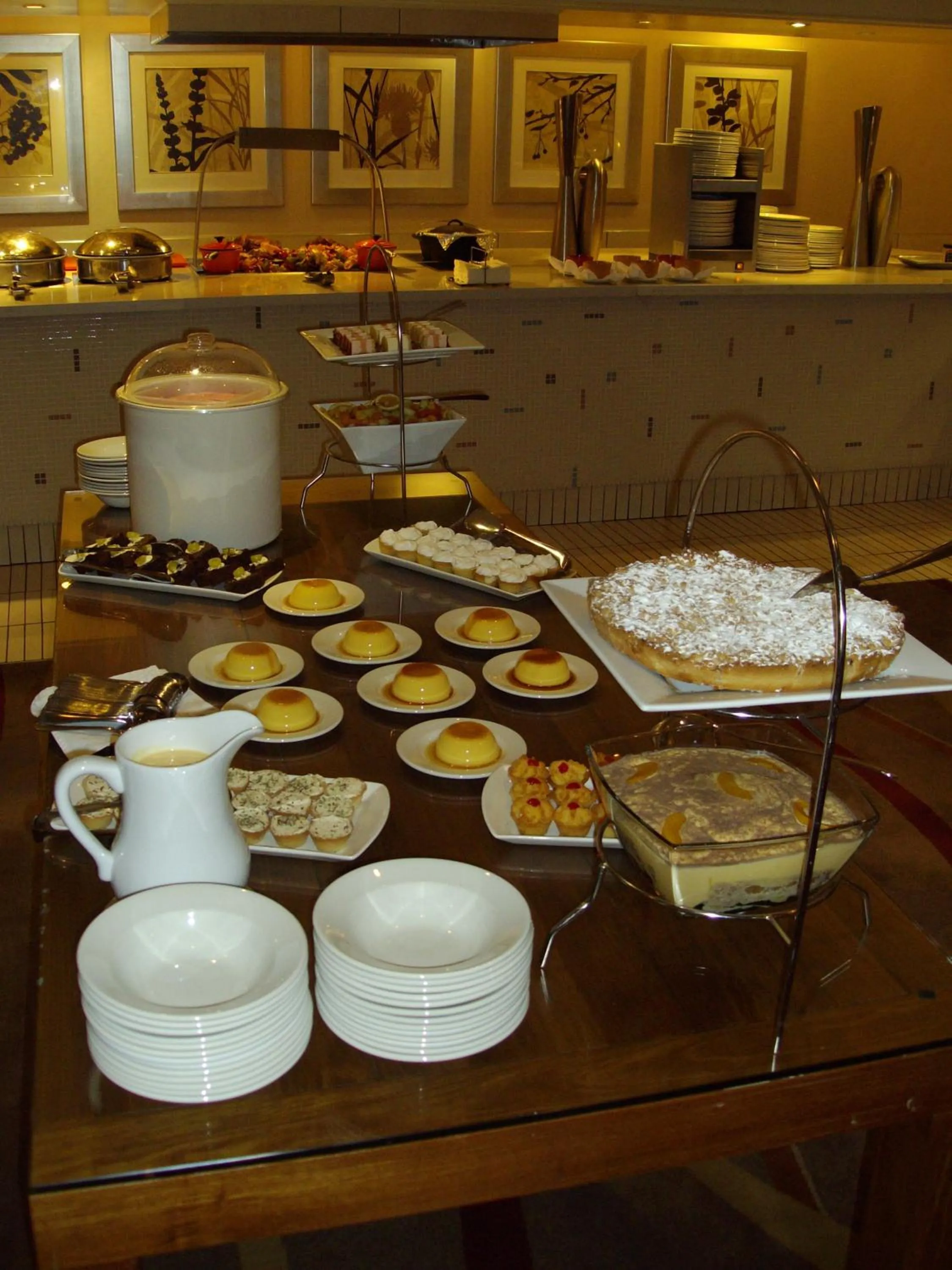 Food in Garden Court OR Tambo International Airport