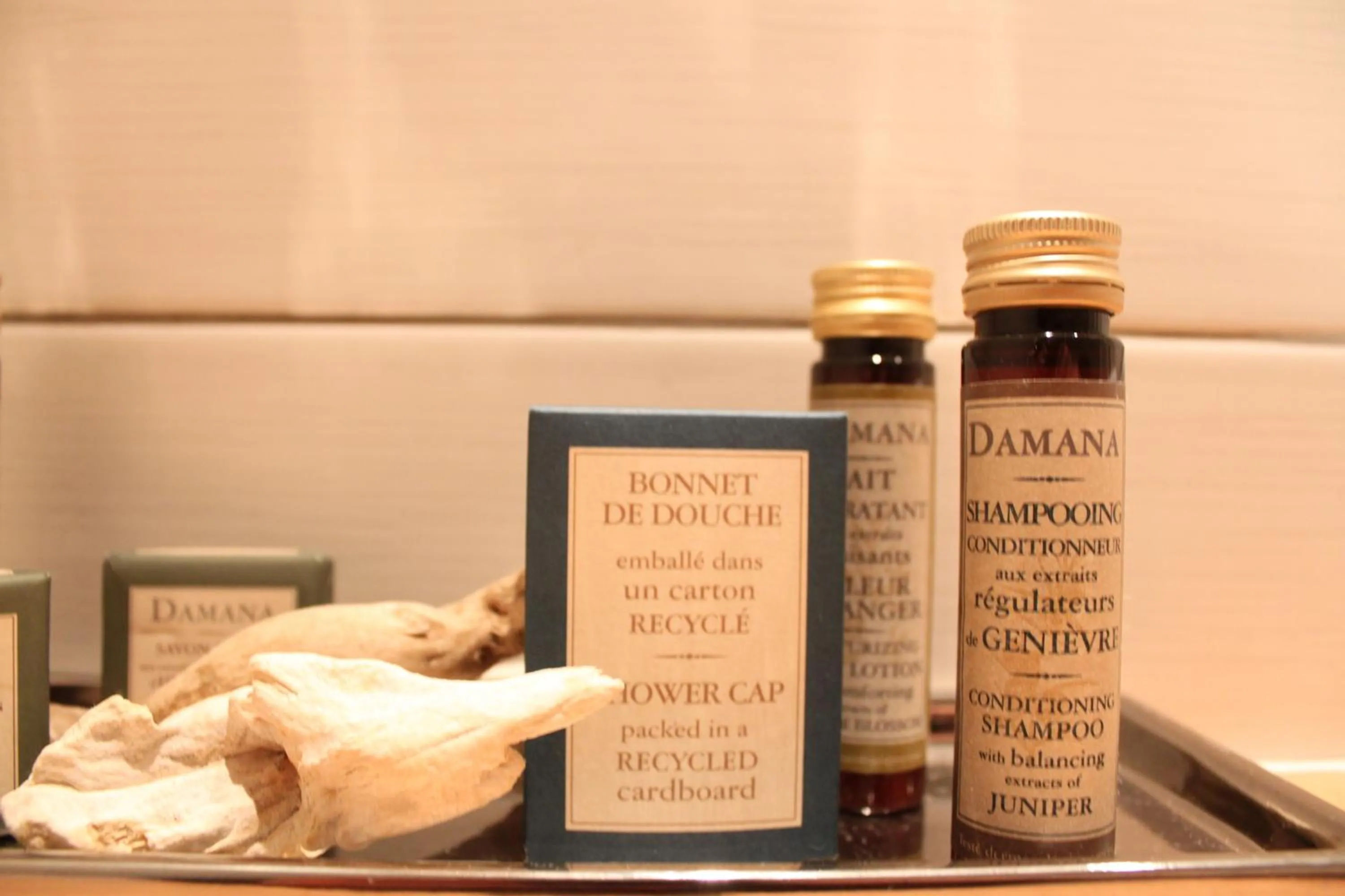 Bathroom in Hôtel Abbartello