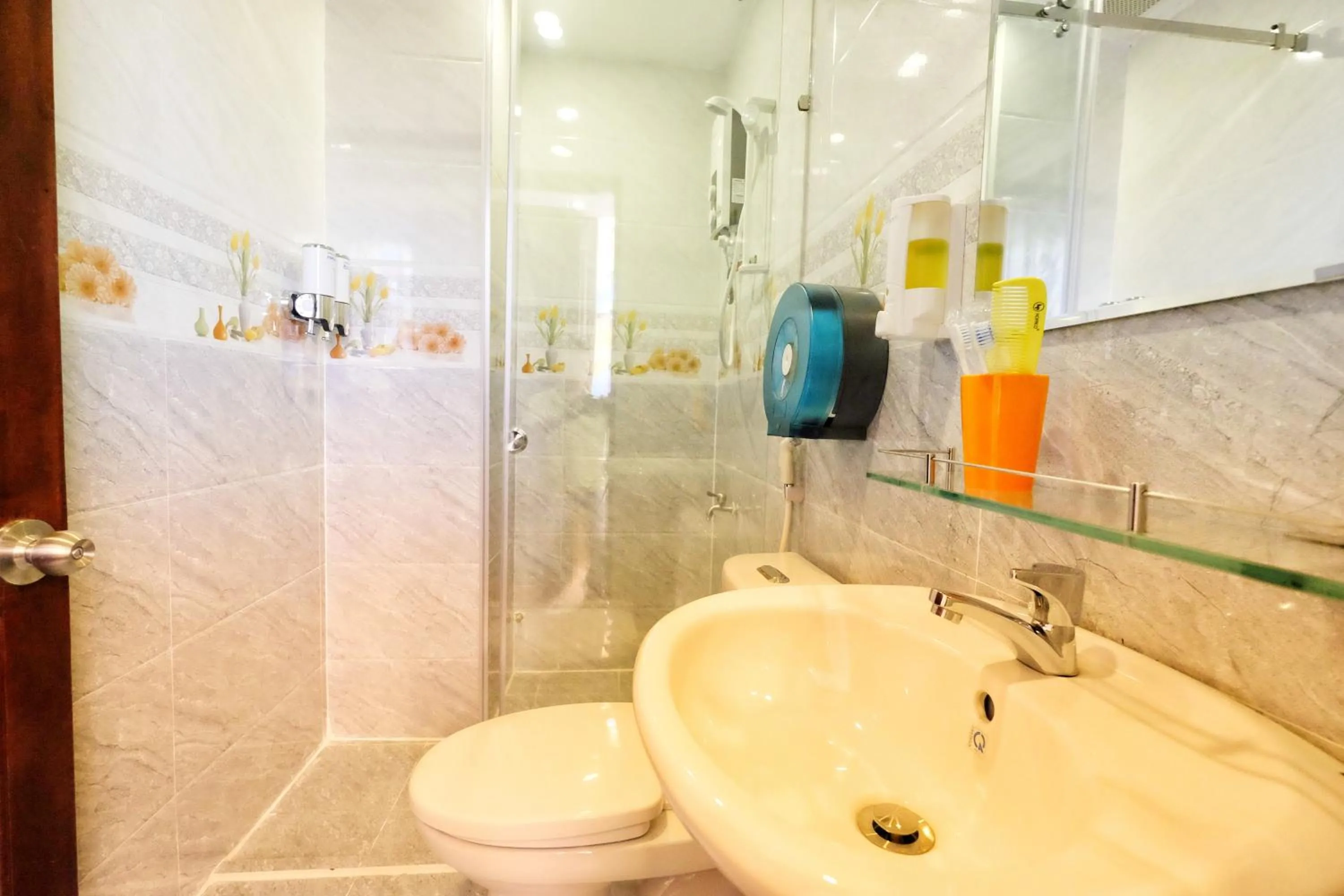 Toilet in City Backpackers Hostel