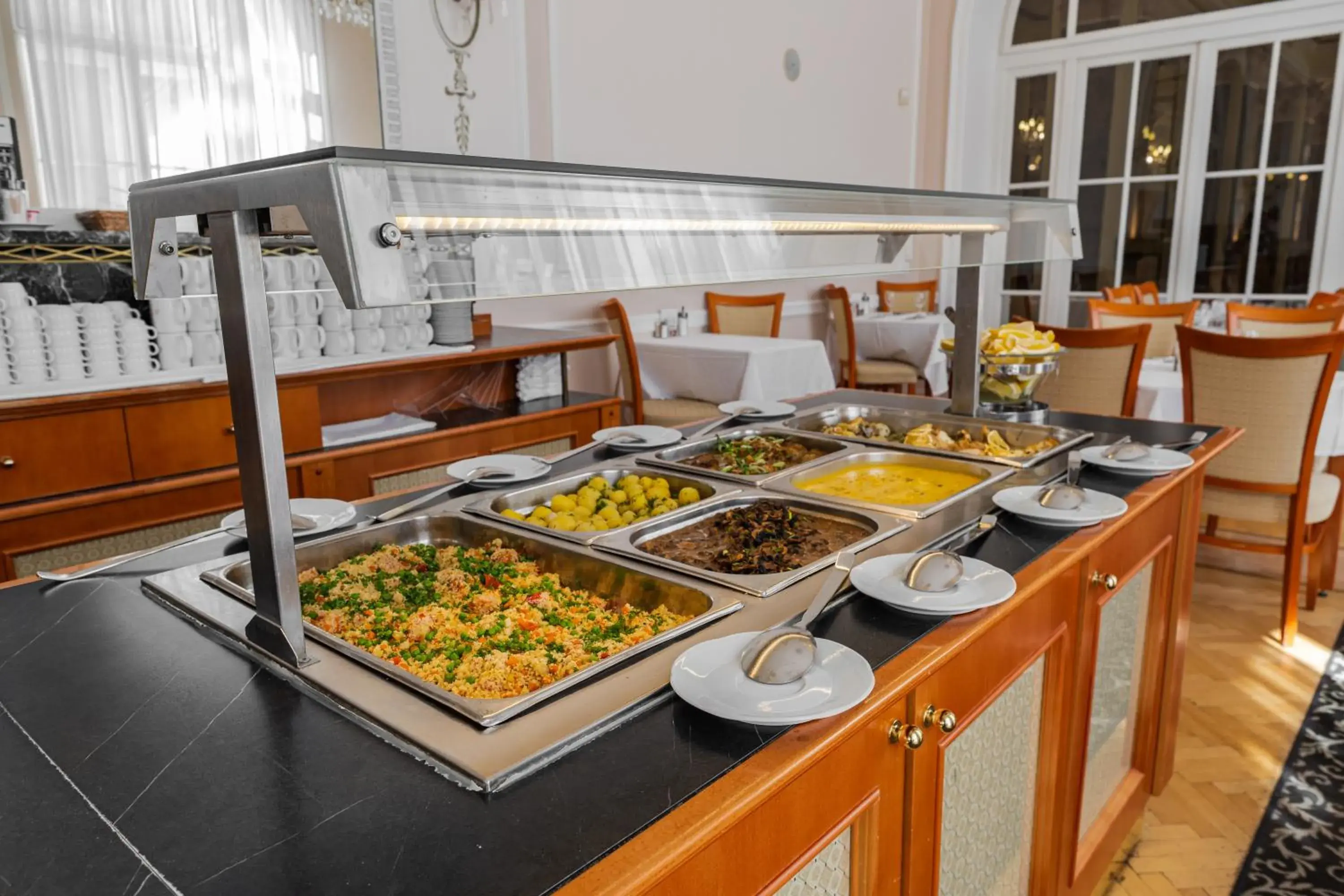 Food and drinks in Hotel Radium Palace Food and drinks in Hotel Radium Palace