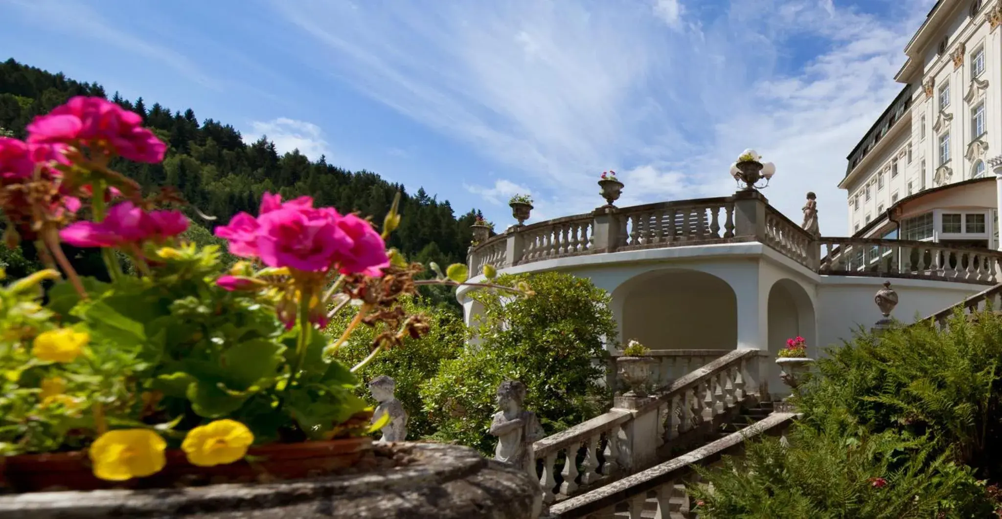 Special Offer - Comfort Plus Twin Room with Spa Relaxation Package in Hotel Radium Palace Special Offer - Comfort Plus Twin Room with Spa Relaxation Package in Hotel Radium Palace