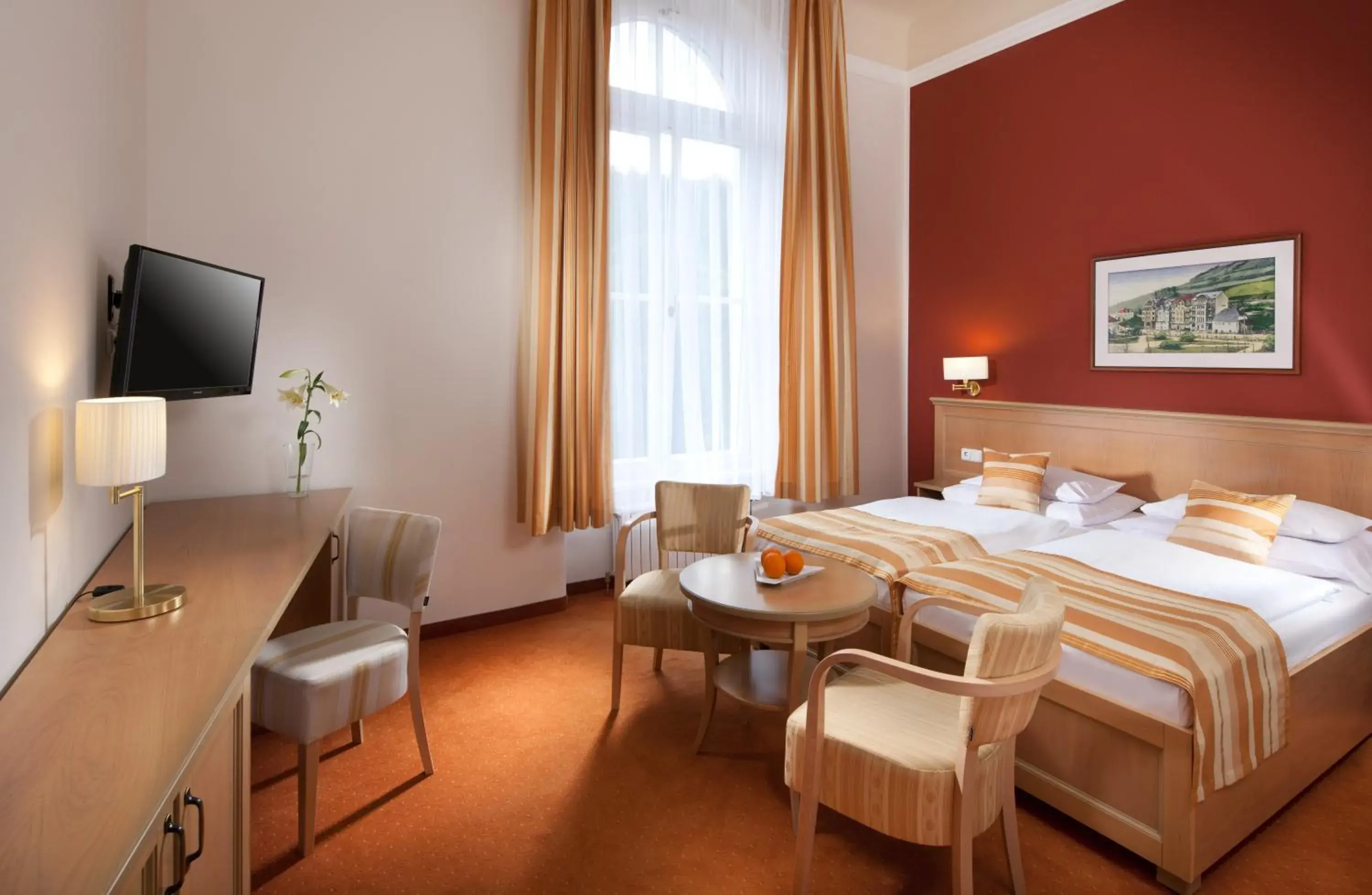 TV and multimedia, Bed in Hotel Radium Palace TV and multimedia, Bed in Hotel Radium Palace