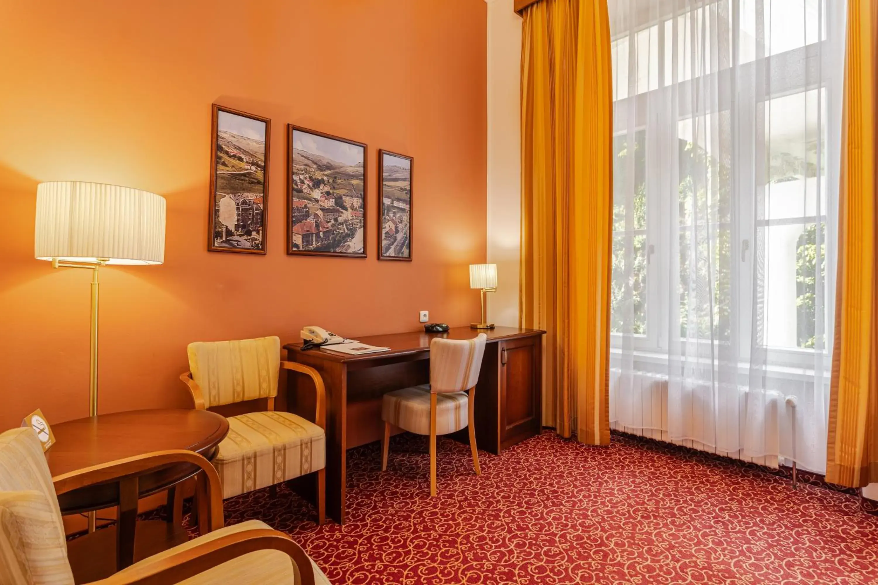 Living room in Hotel Radium Palace Living room in Hotel Radium Palace