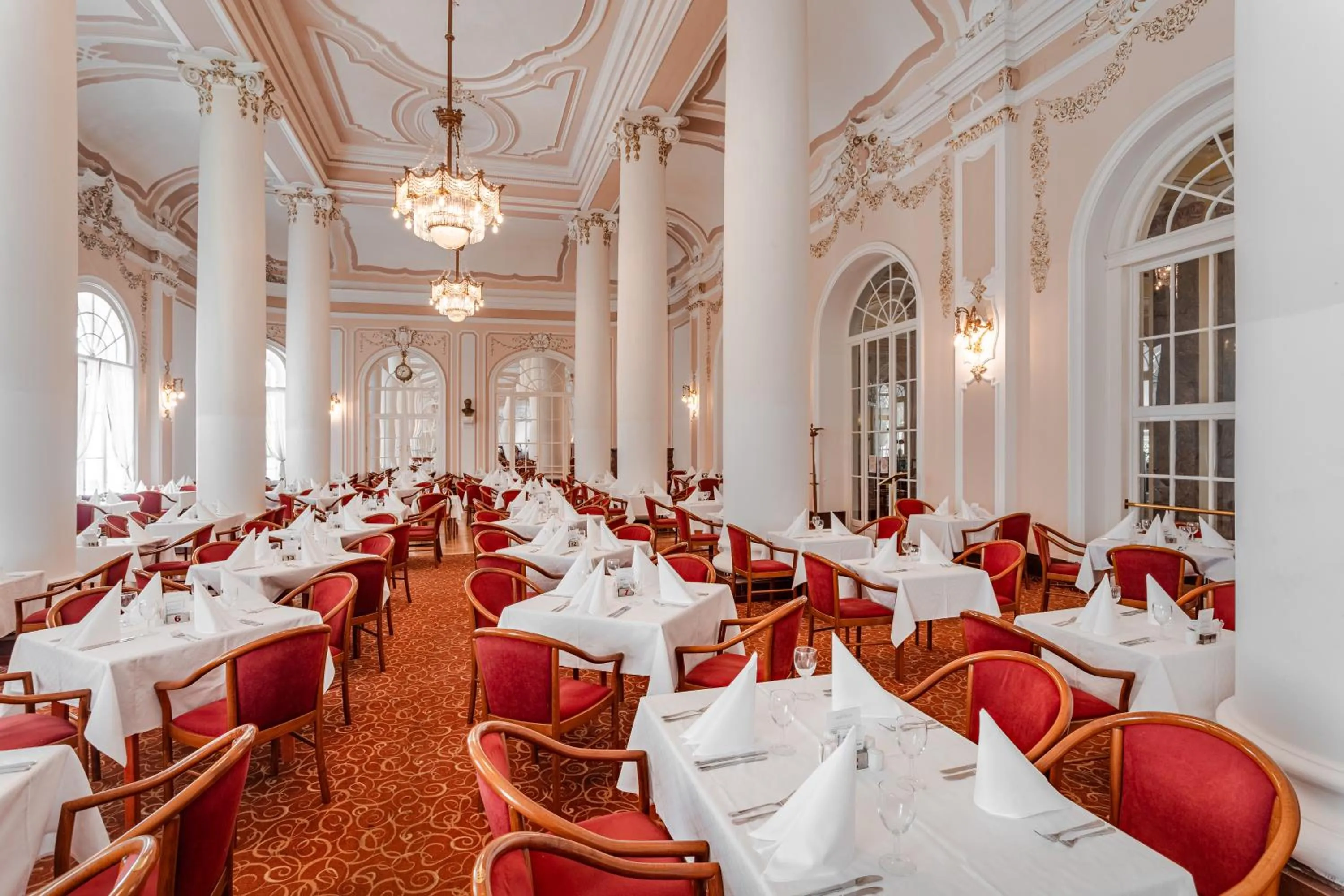 Banquet/Function facilities in Hotel Radium Palace