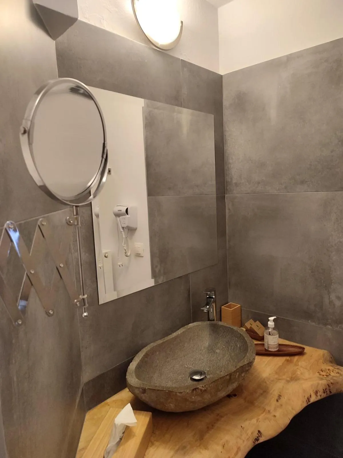 Bathroom in Ulysses Apartments Acropolis