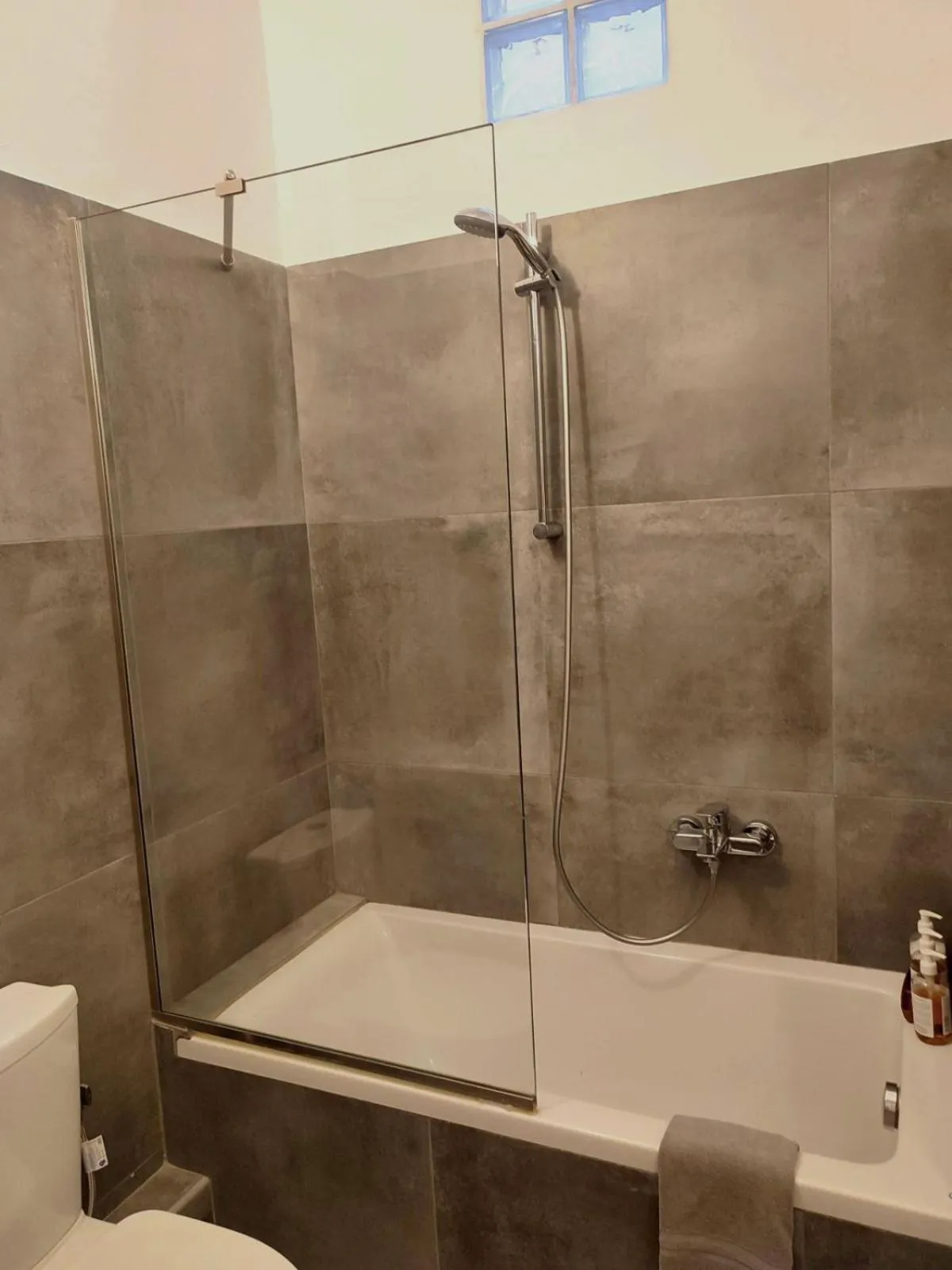 Bathroom in Ulysses Apartments Acropolis