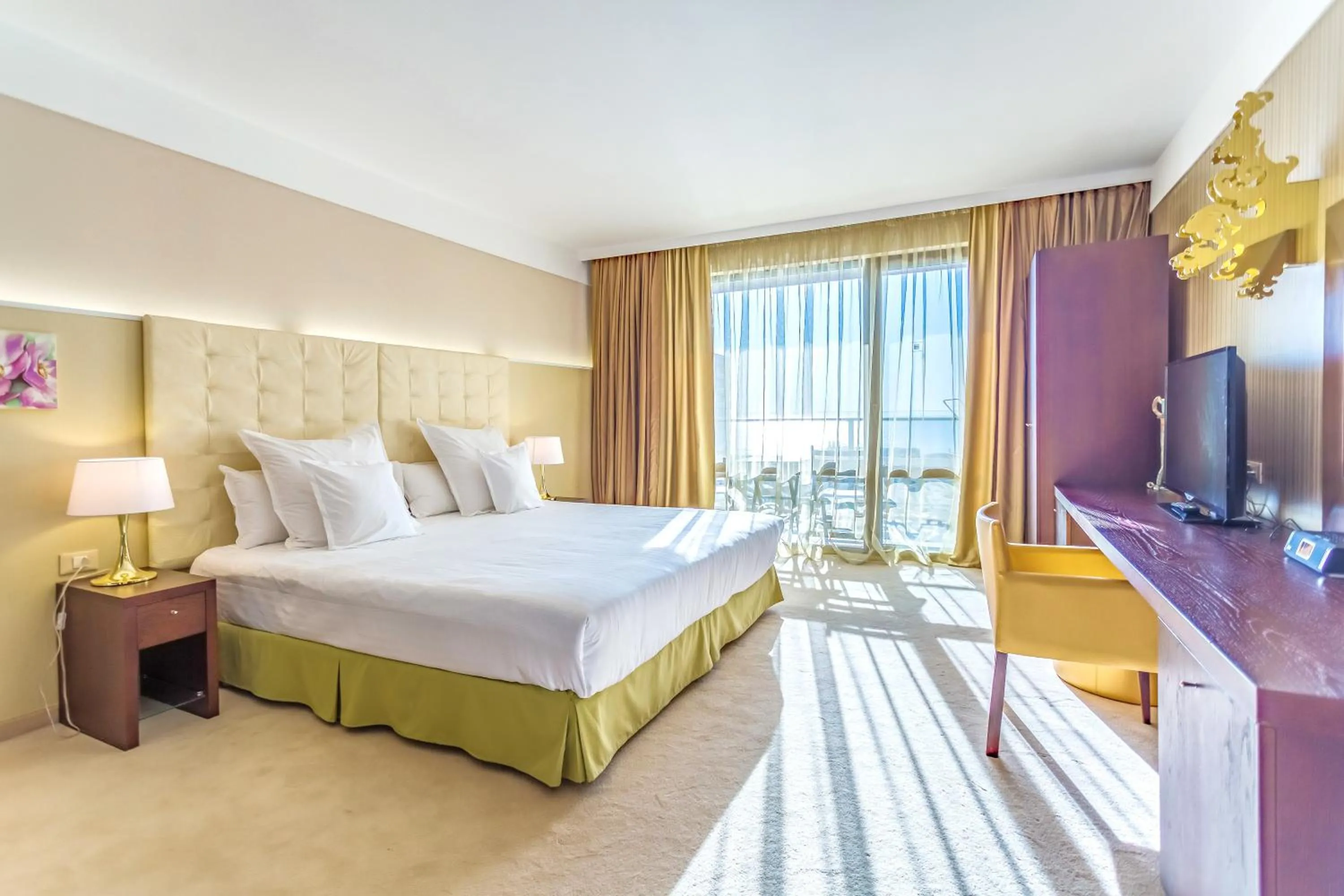 Bed in Barcelo Royal Beach - All Inclusive